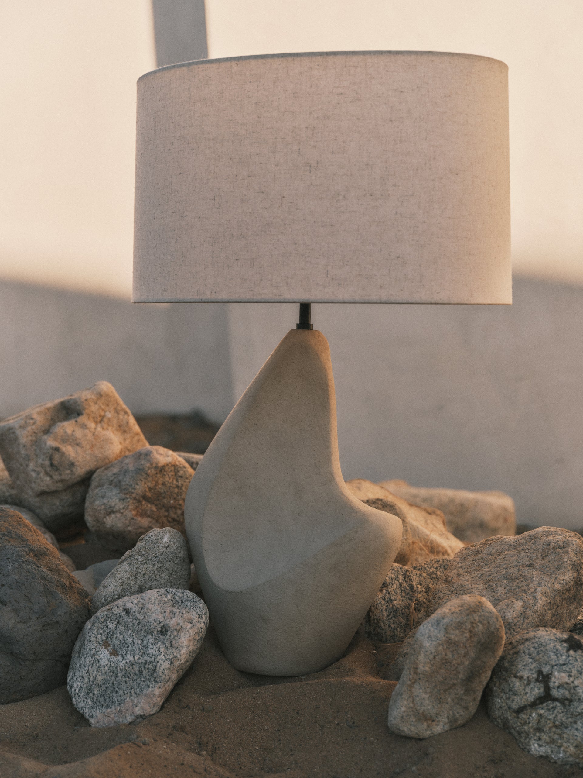 huntly table lamp