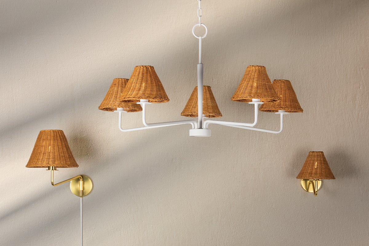 issa plug-in sconce