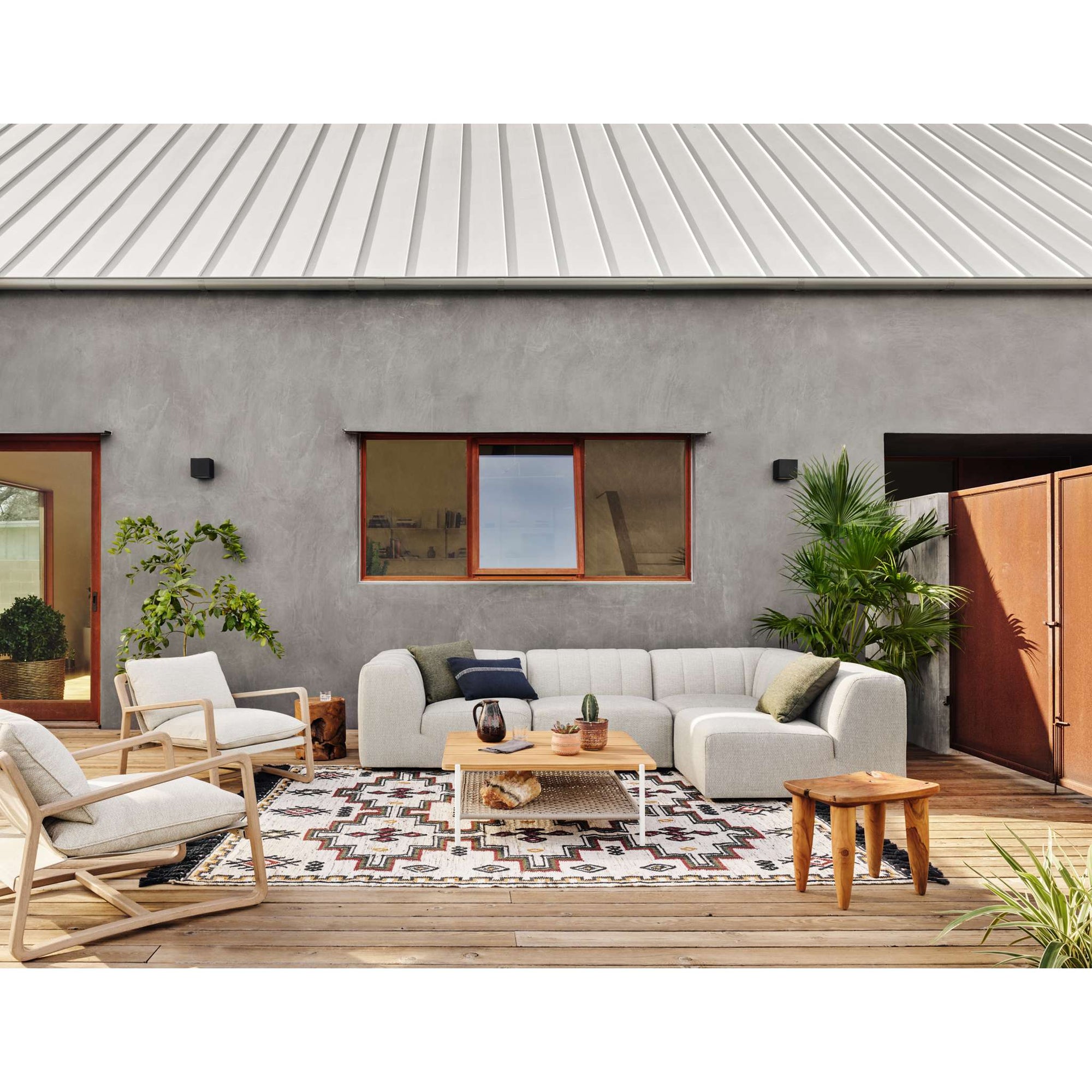 Zuri Outdoor Stool