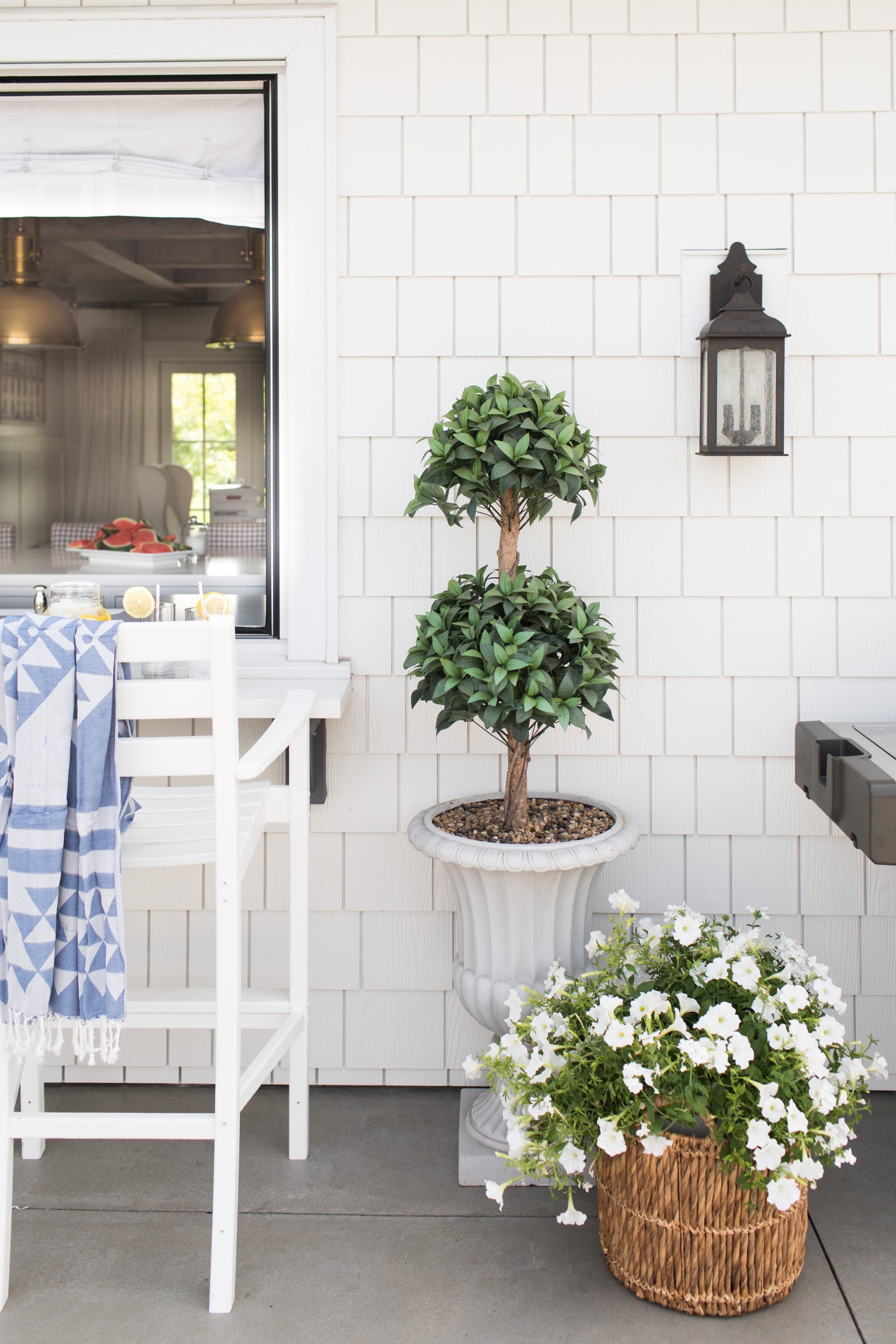 henry street exterior wall sconce