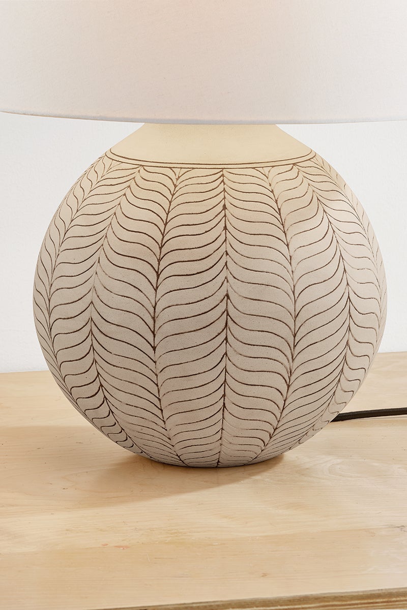 capers table lamp