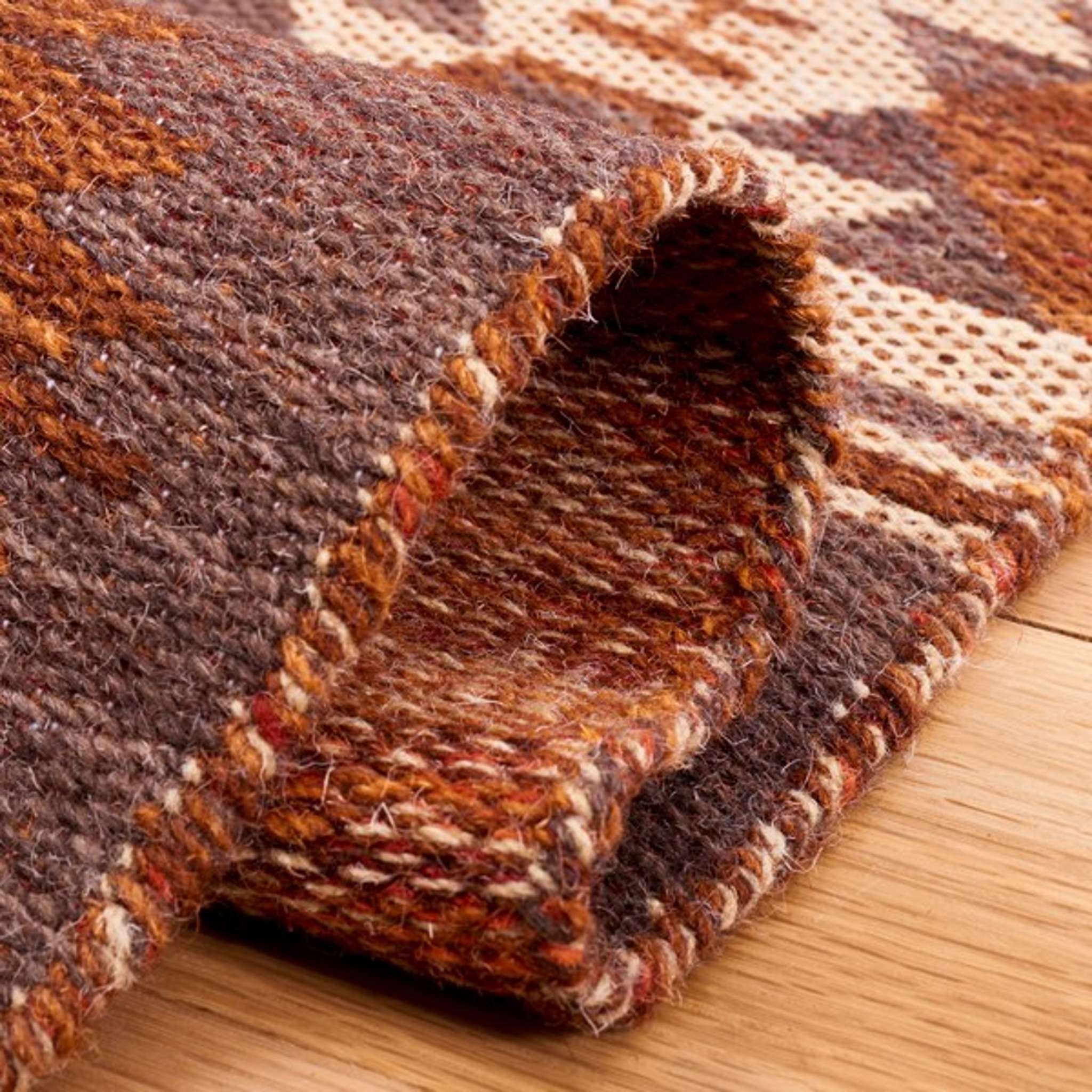 KILIM 331