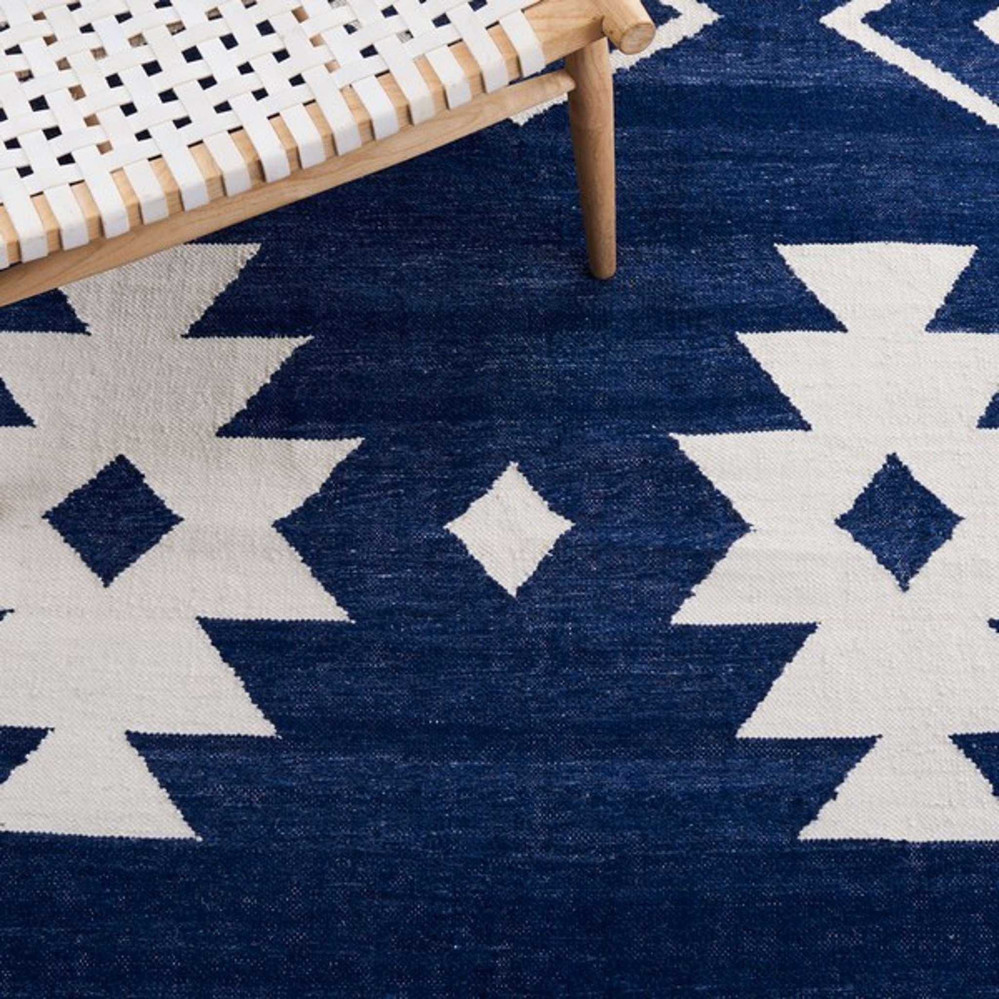 KILIM 764