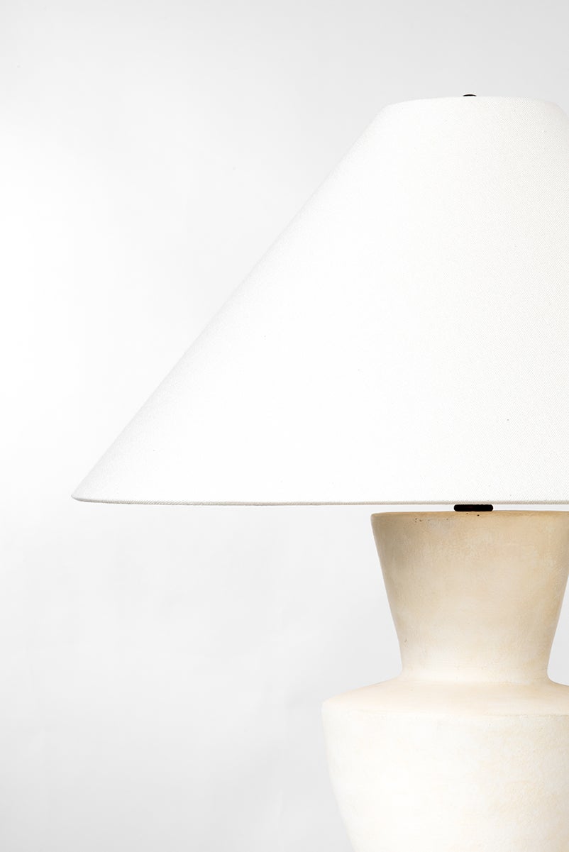 kamas table lamp