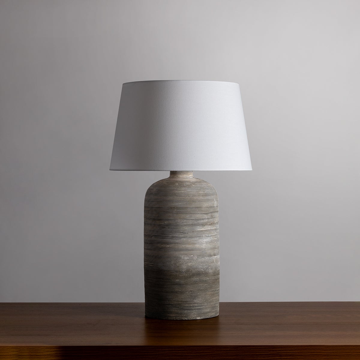sutton manor table lamp