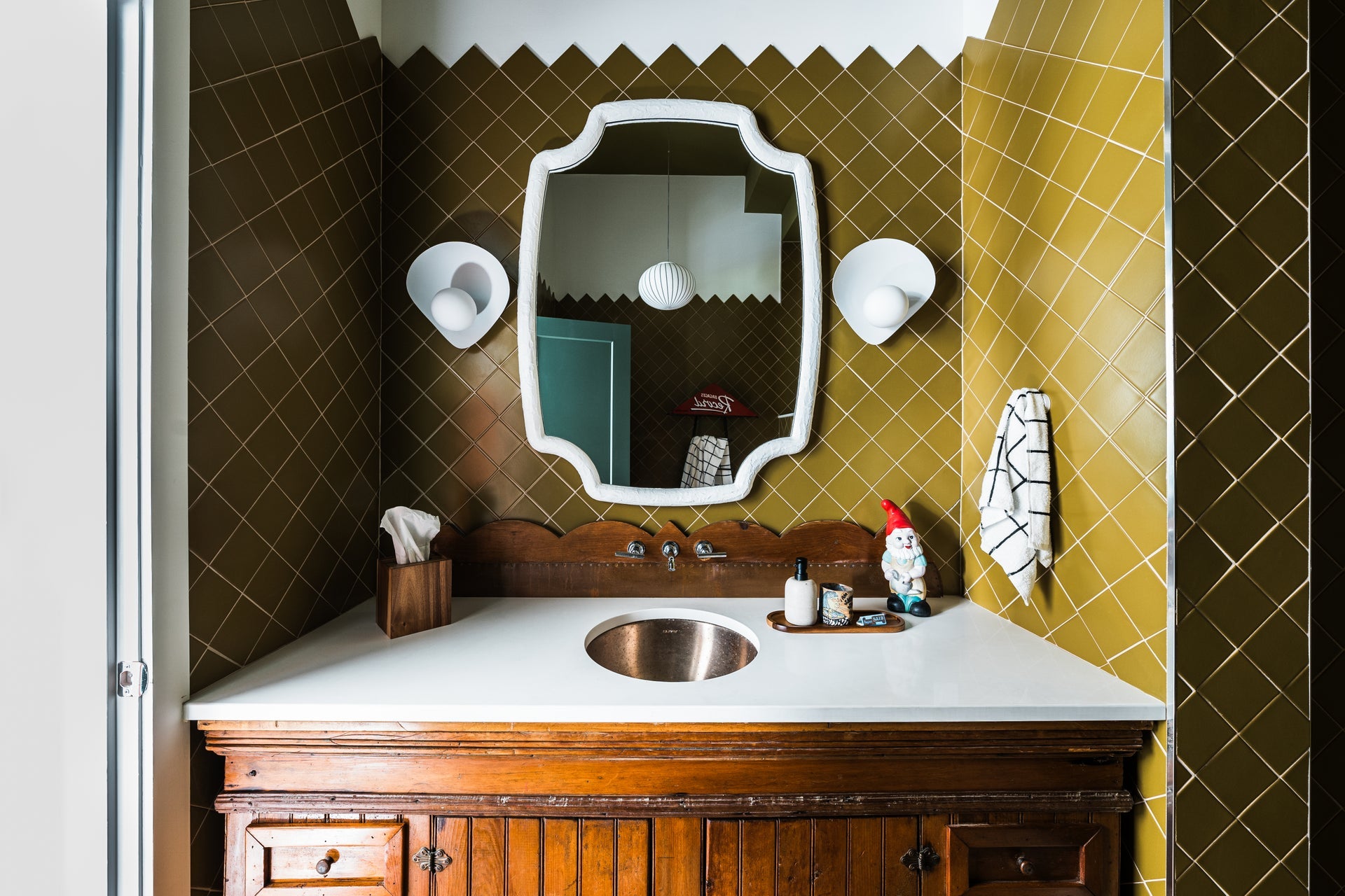 leni wall sconce