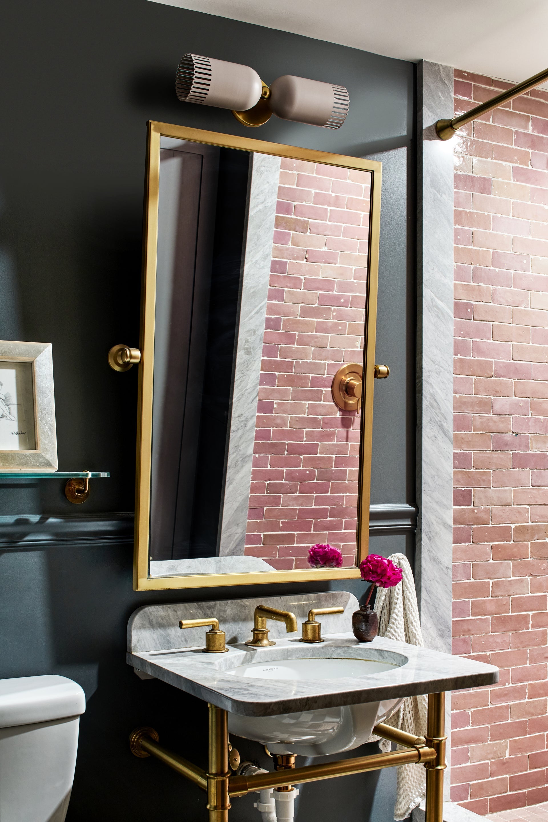 liba wall sconce
