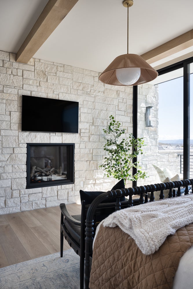 presley exterior wall sconce