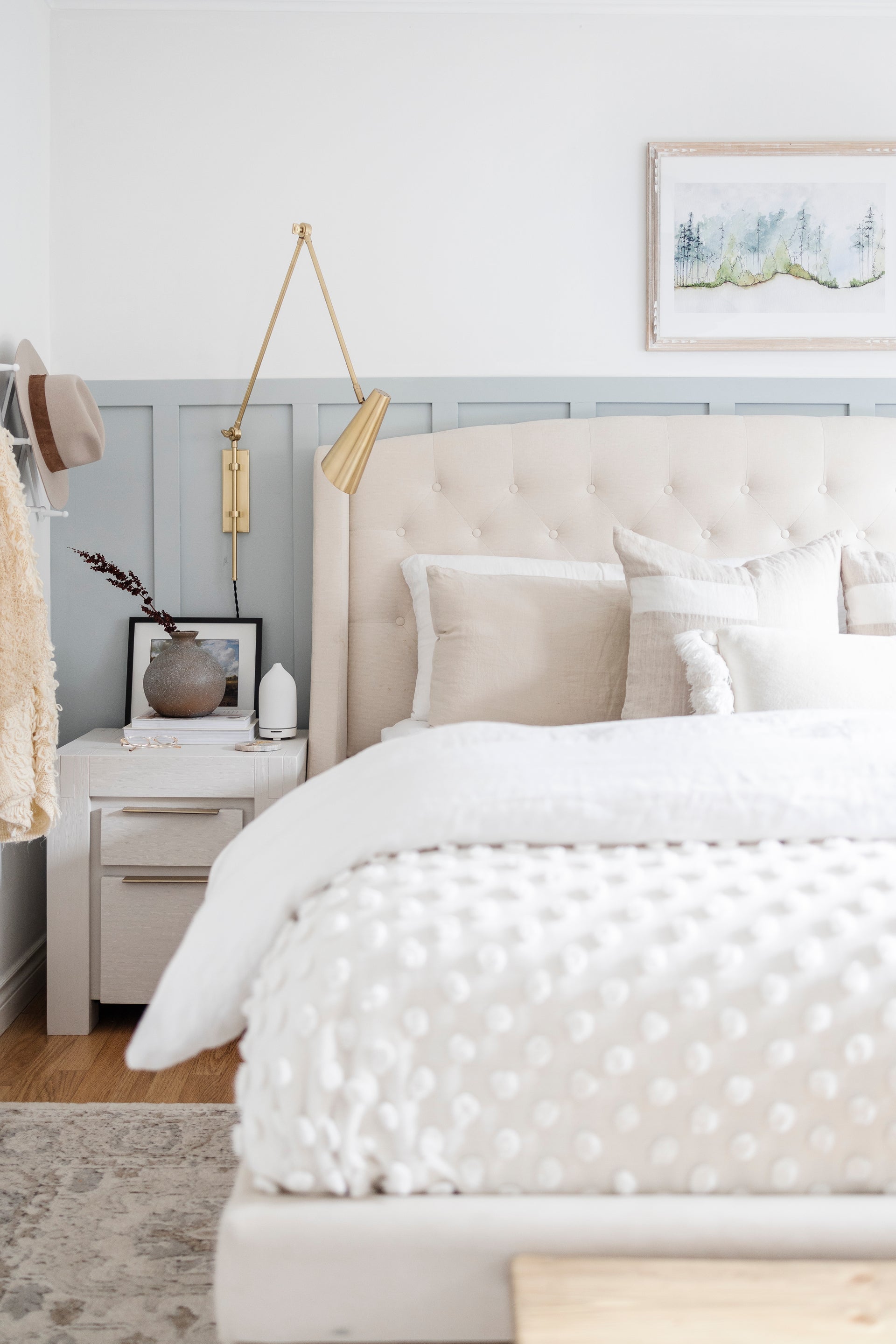 lorne plug-in sconce