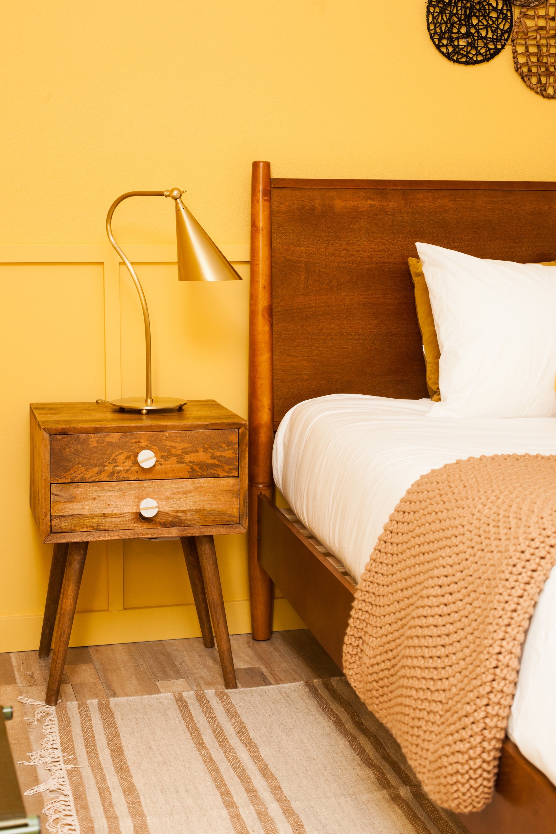 lupe table lamp