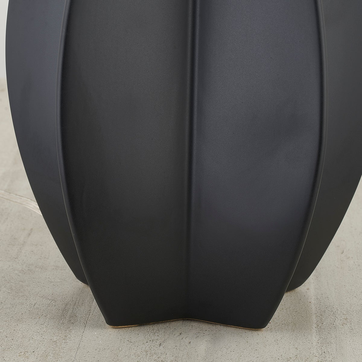 mineral table lamp