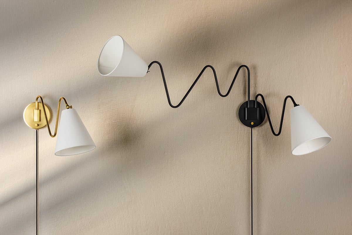 onda plug-in sconce