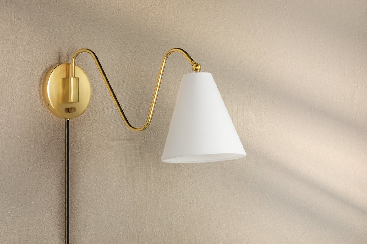 onda plug-in sconce