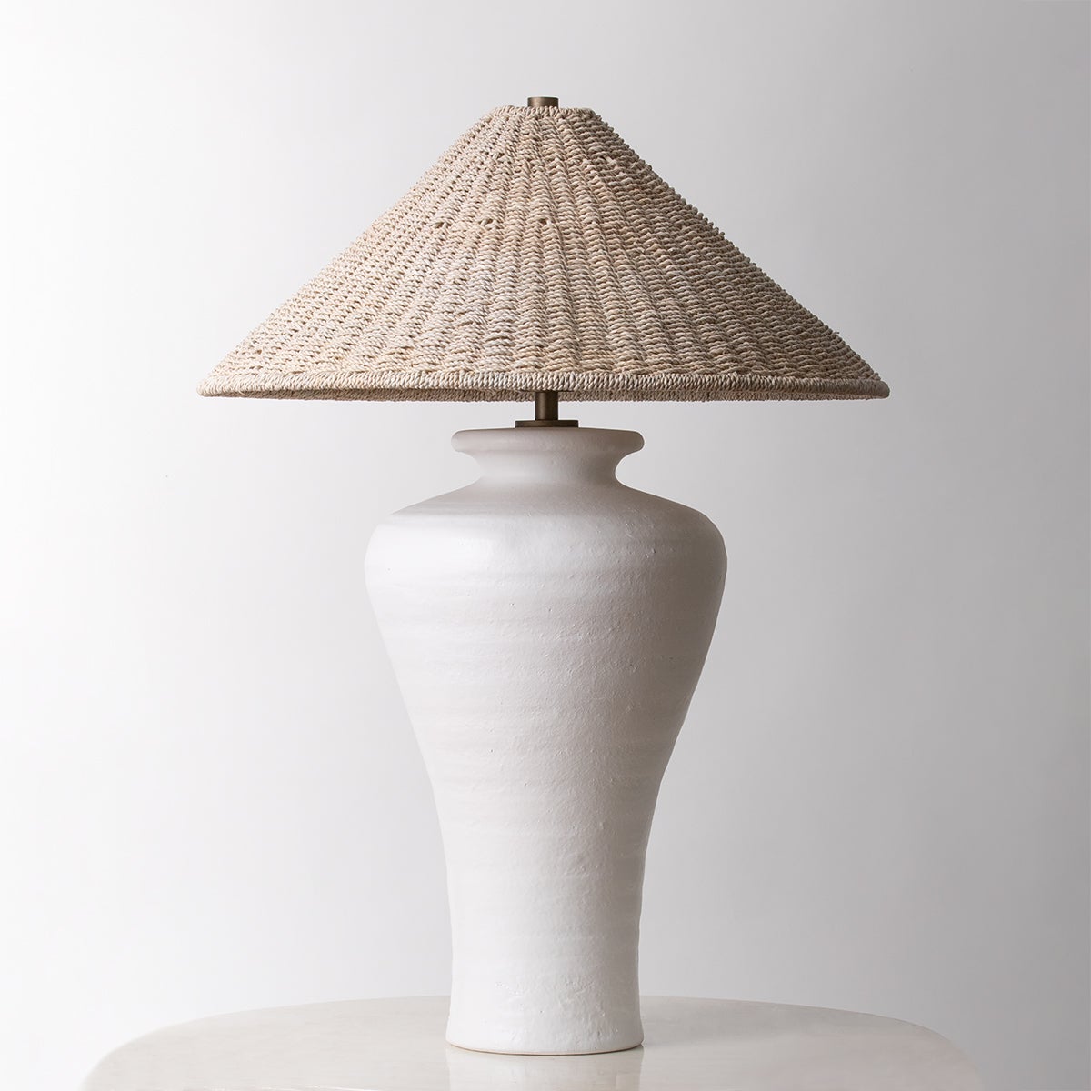 pezante table lamp