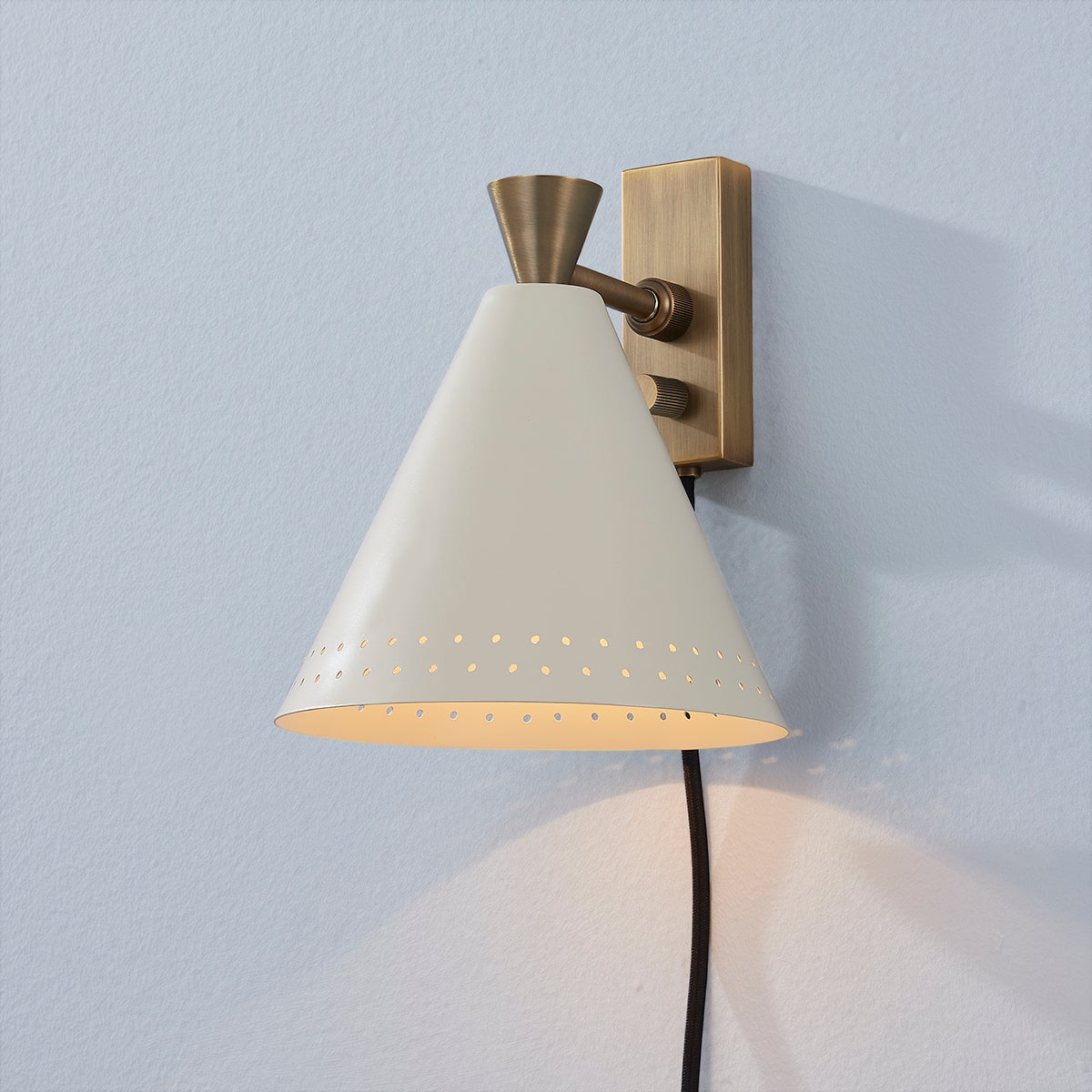 marvin plug-in sconce