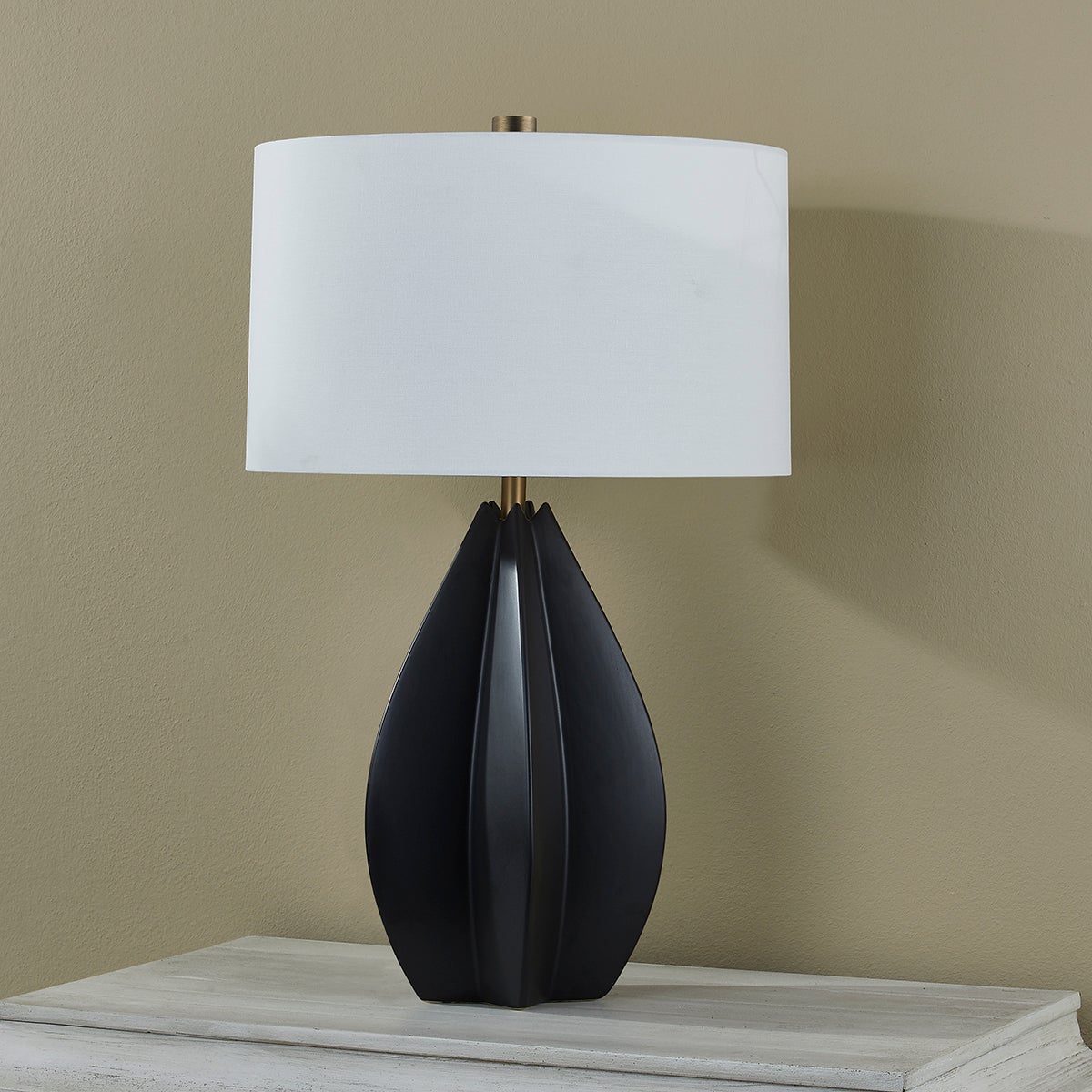 mineral table lamp