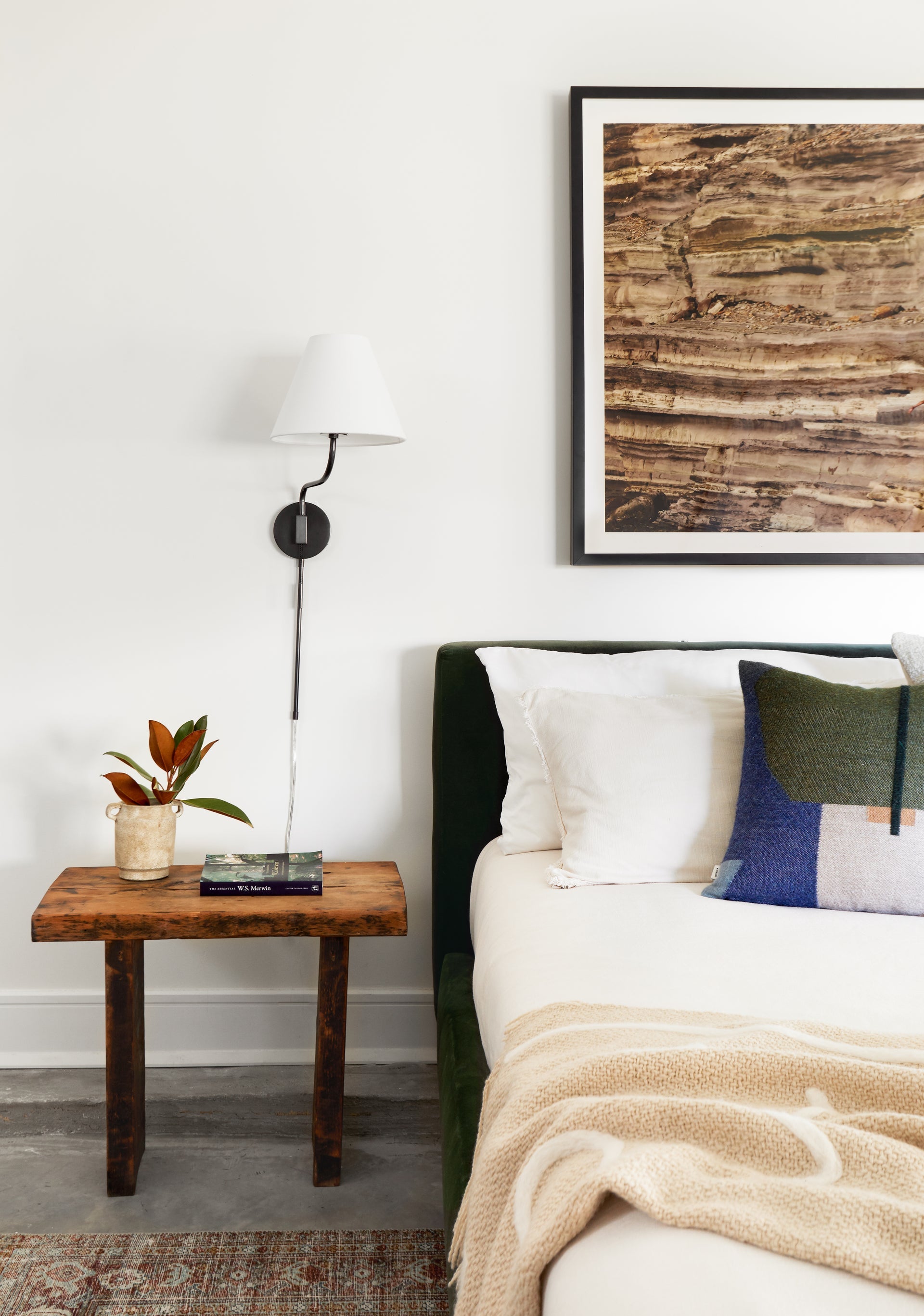 patti plug-in sconce