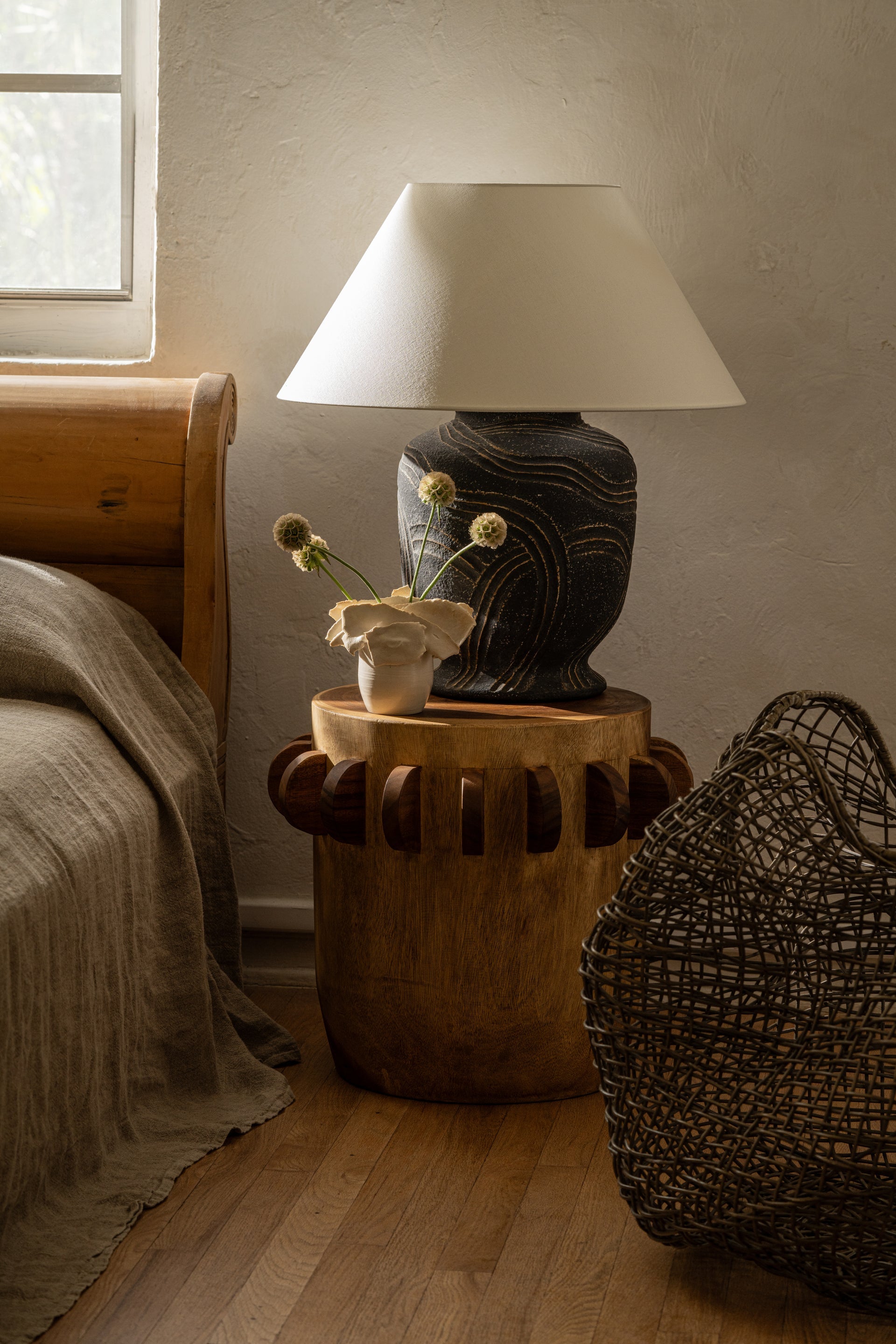 pecola table lamp