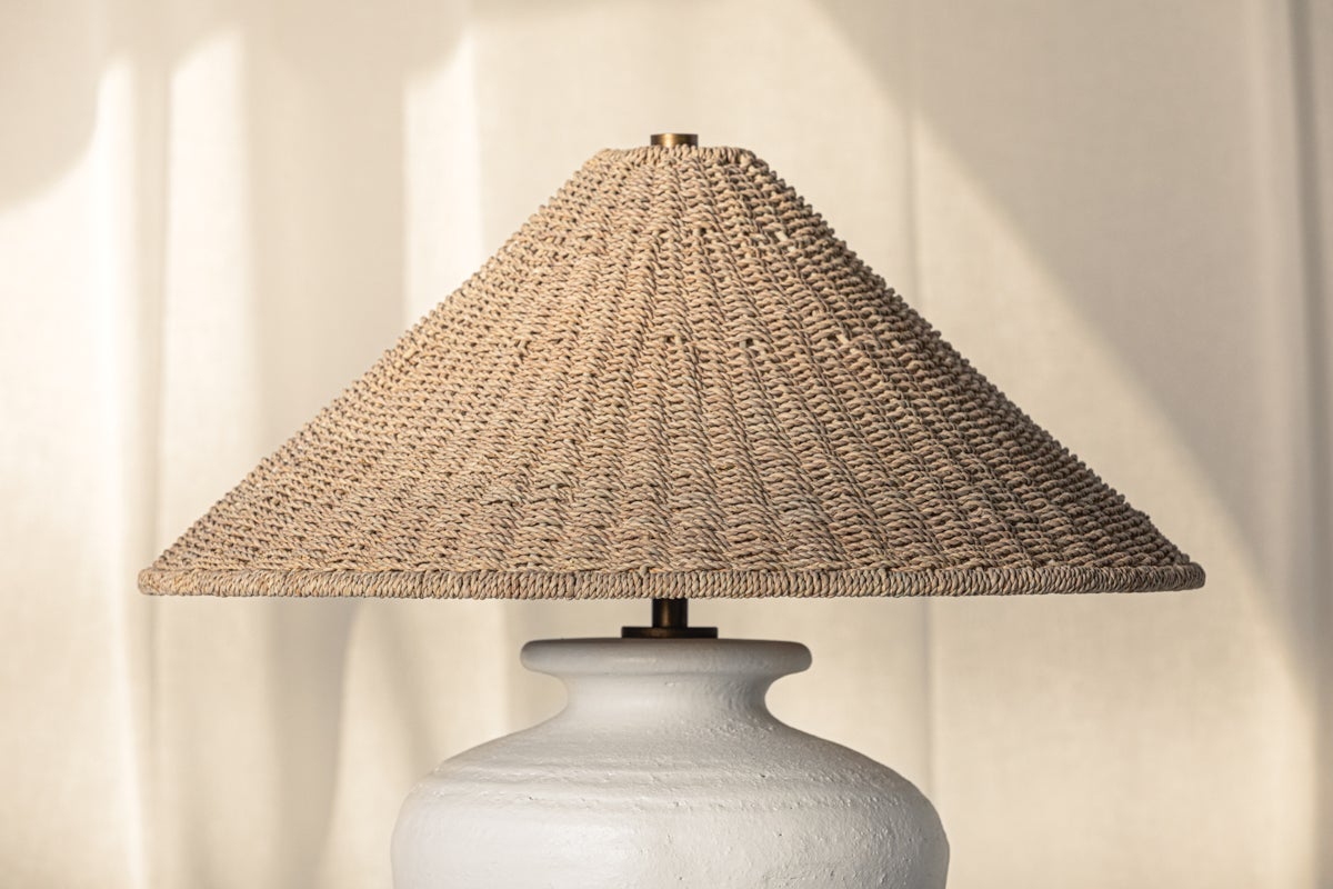 pezante table lamp