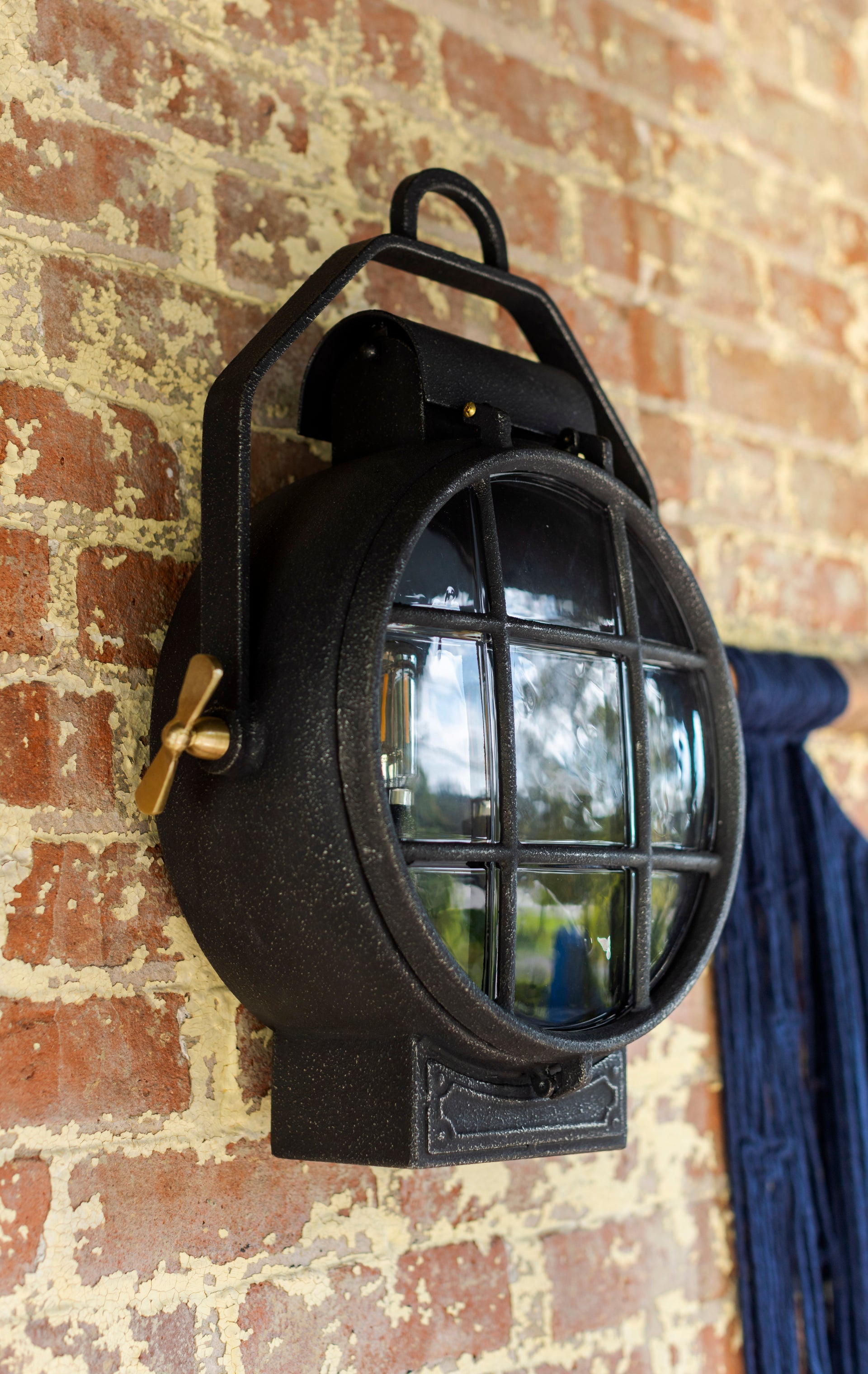 point lookout exterior wall sconce