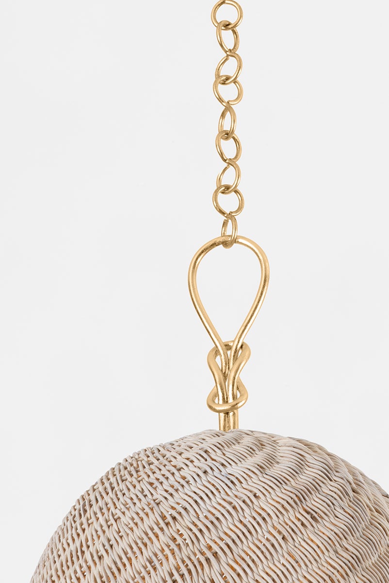 reina pendant
