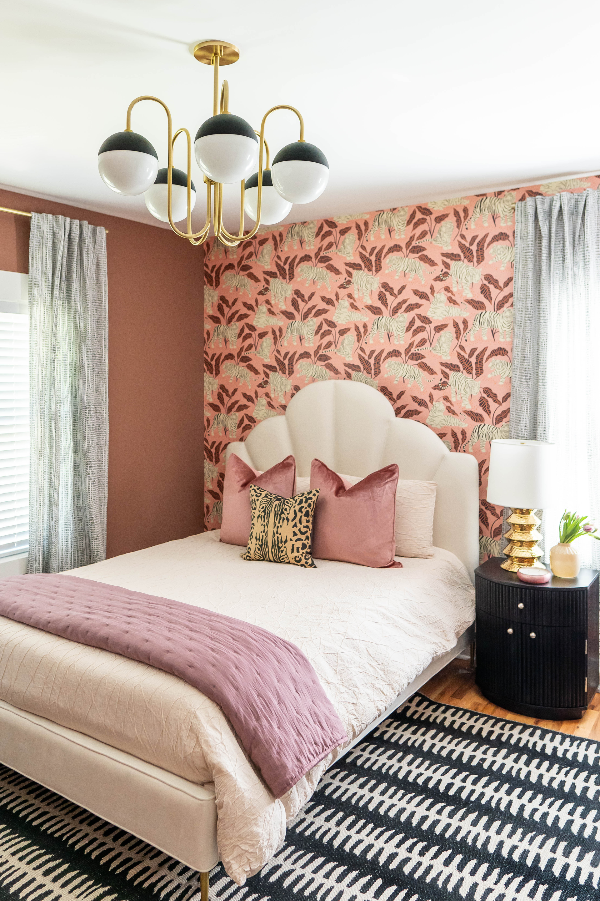 zoe table lamp