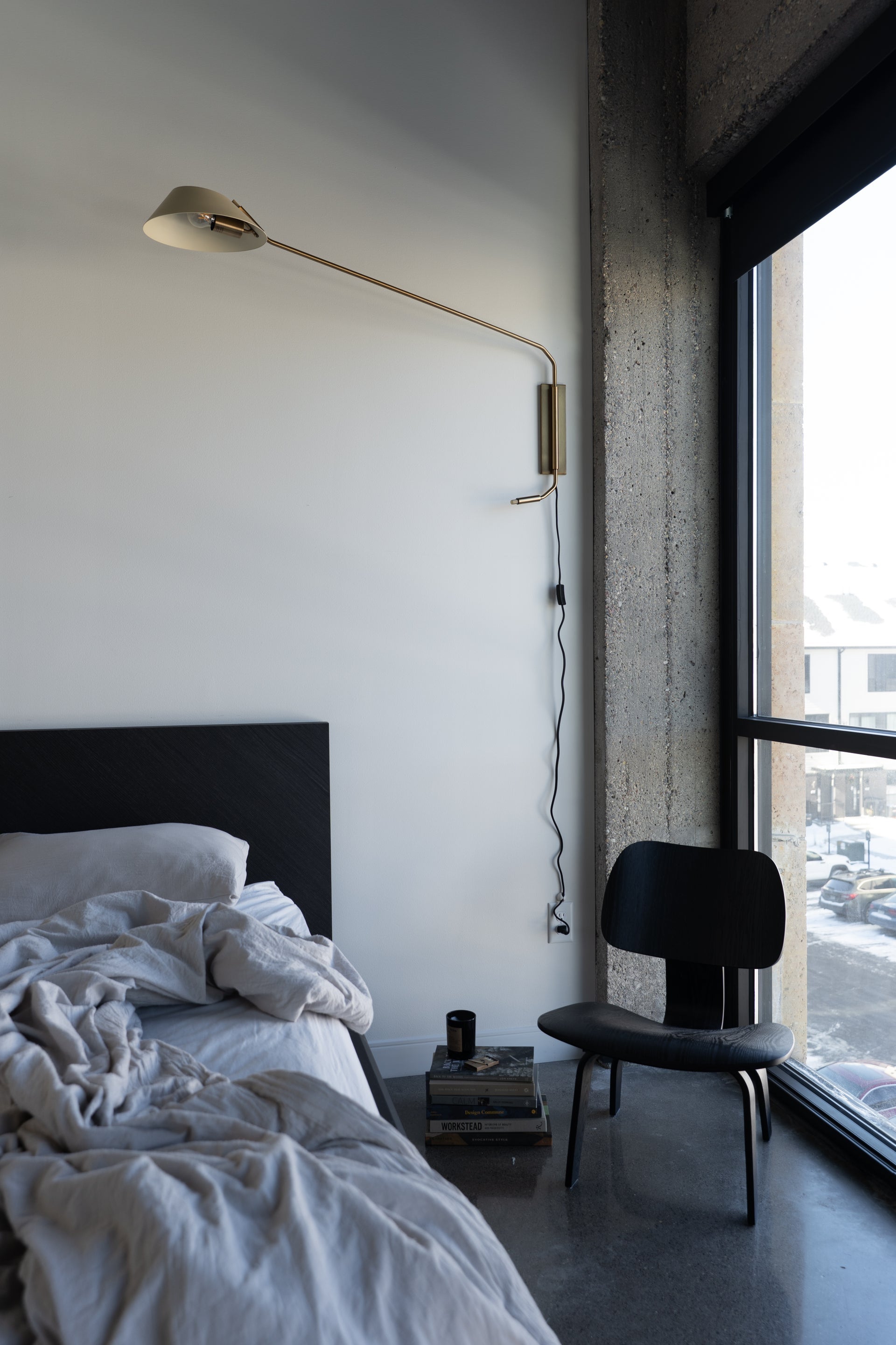 sacramento plug-in sconce