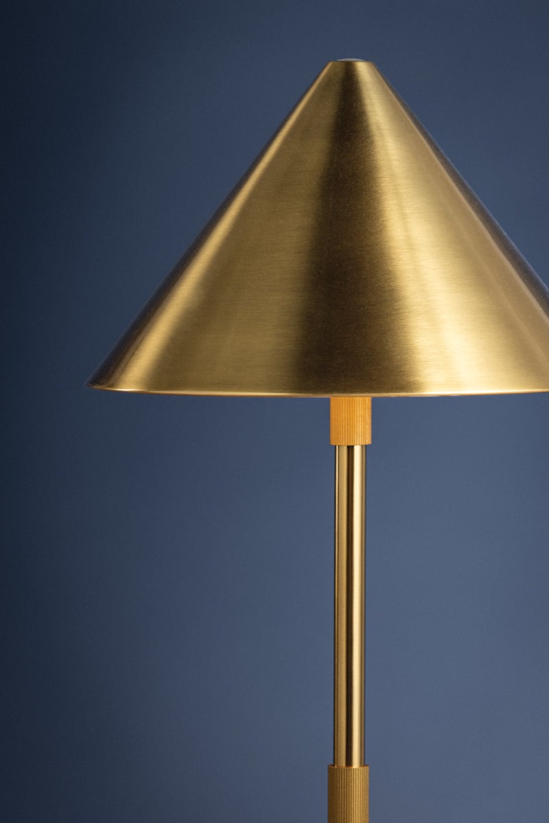 salma rechargeable table lamp