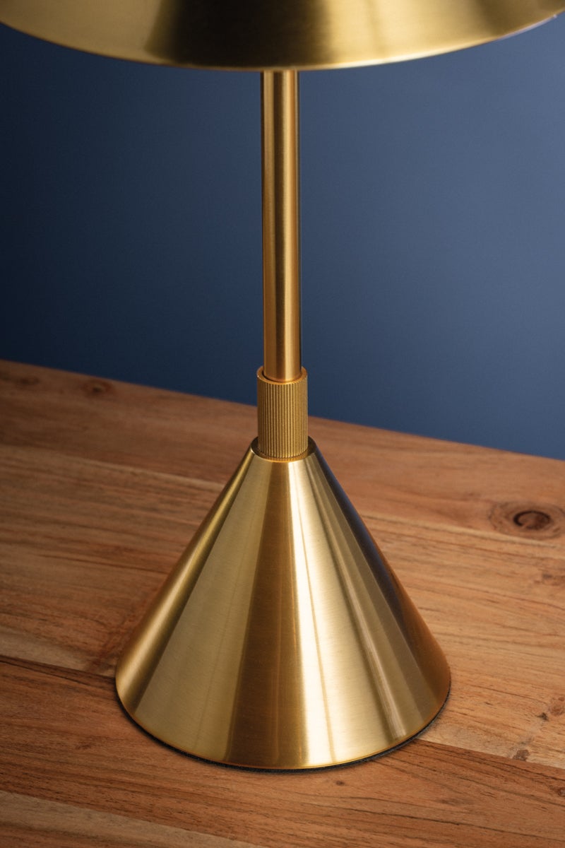 salma rechargeable table lamp