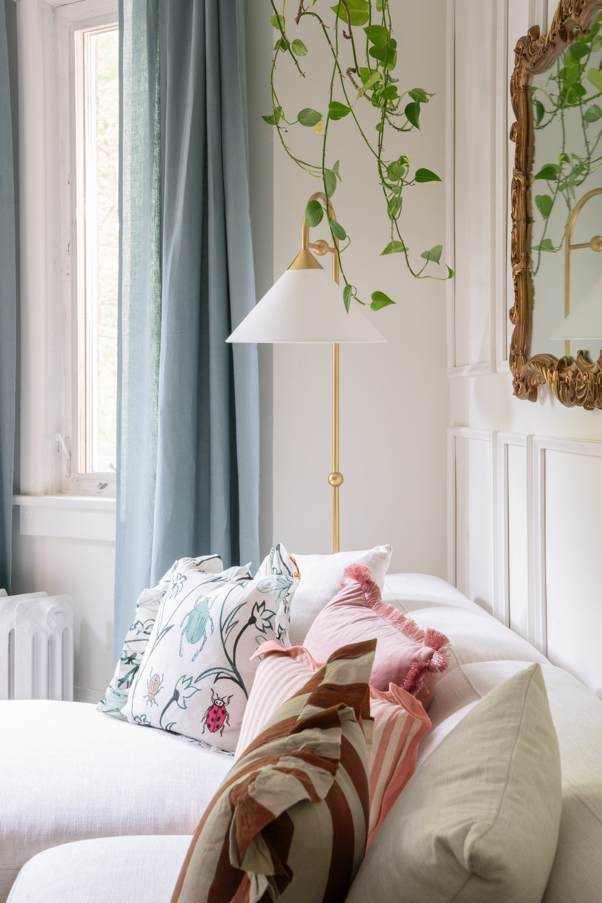 sang floor lamp