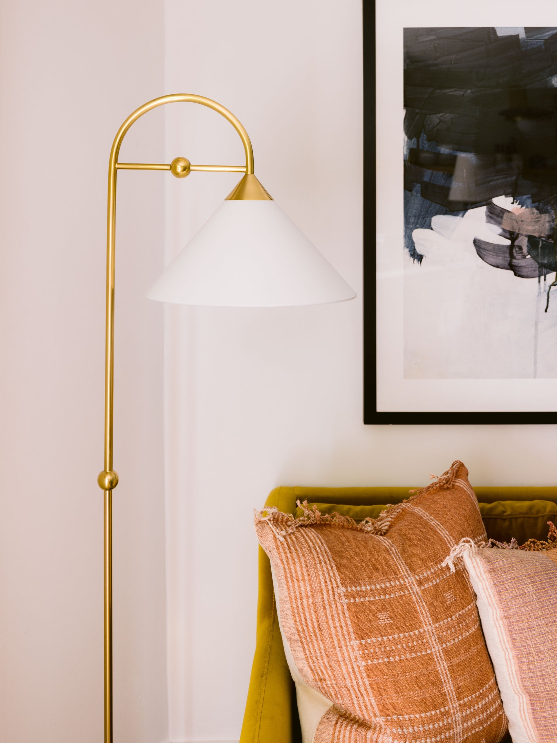sang floor lamp