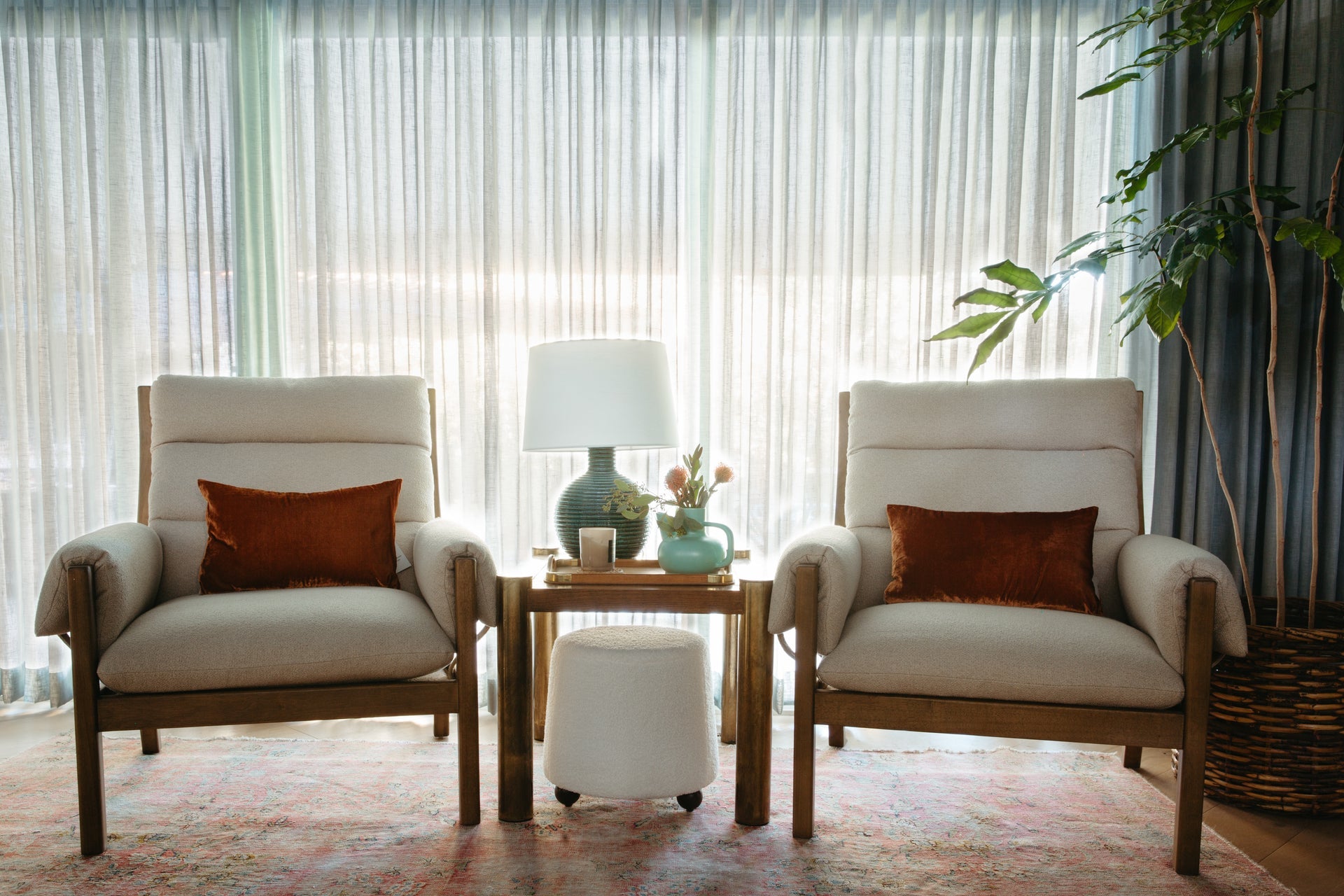 sara table lamp