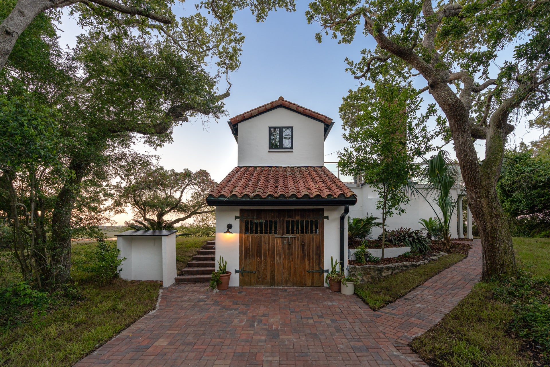 shelton exterior wall sconce