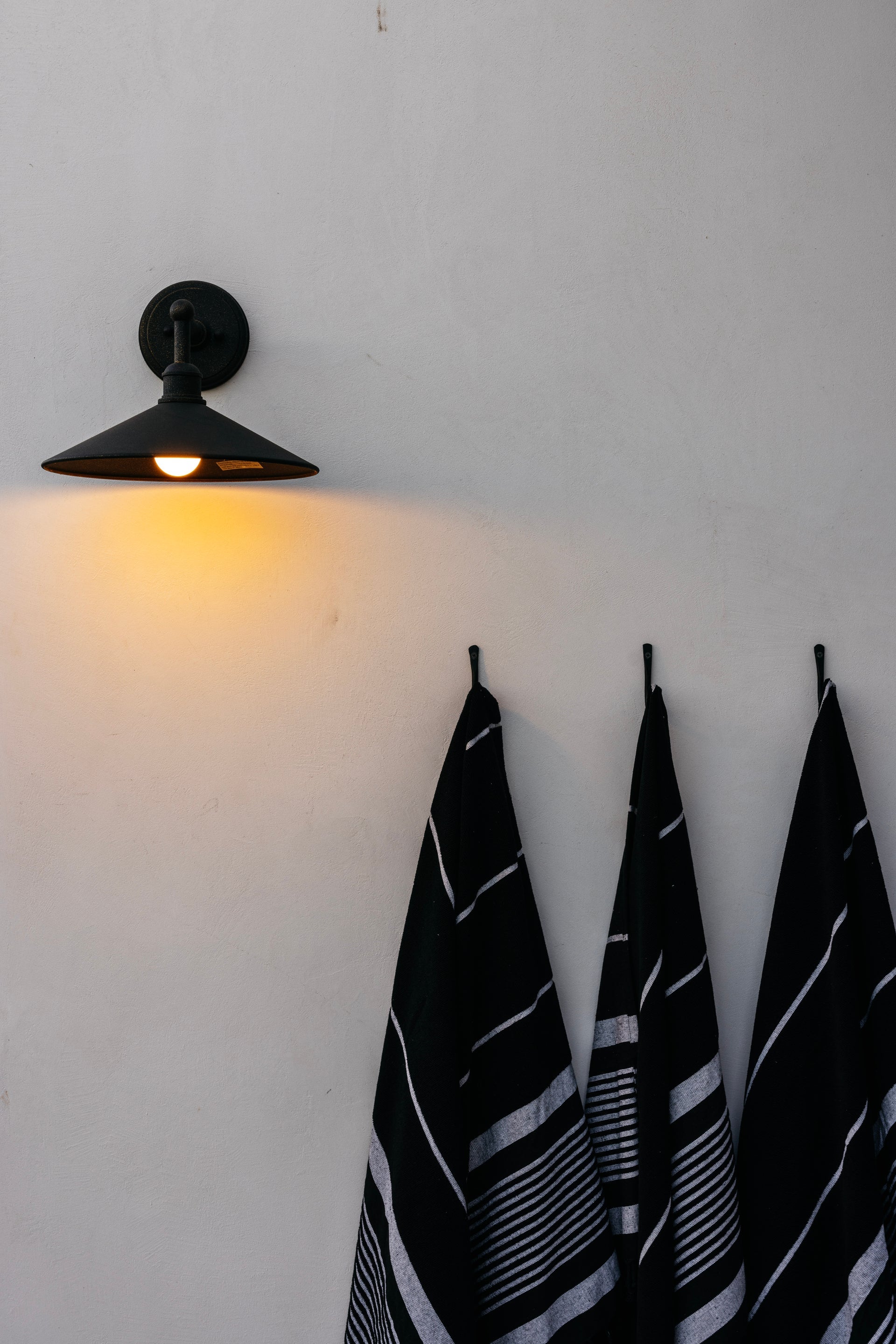 shelton exterior wall sconce