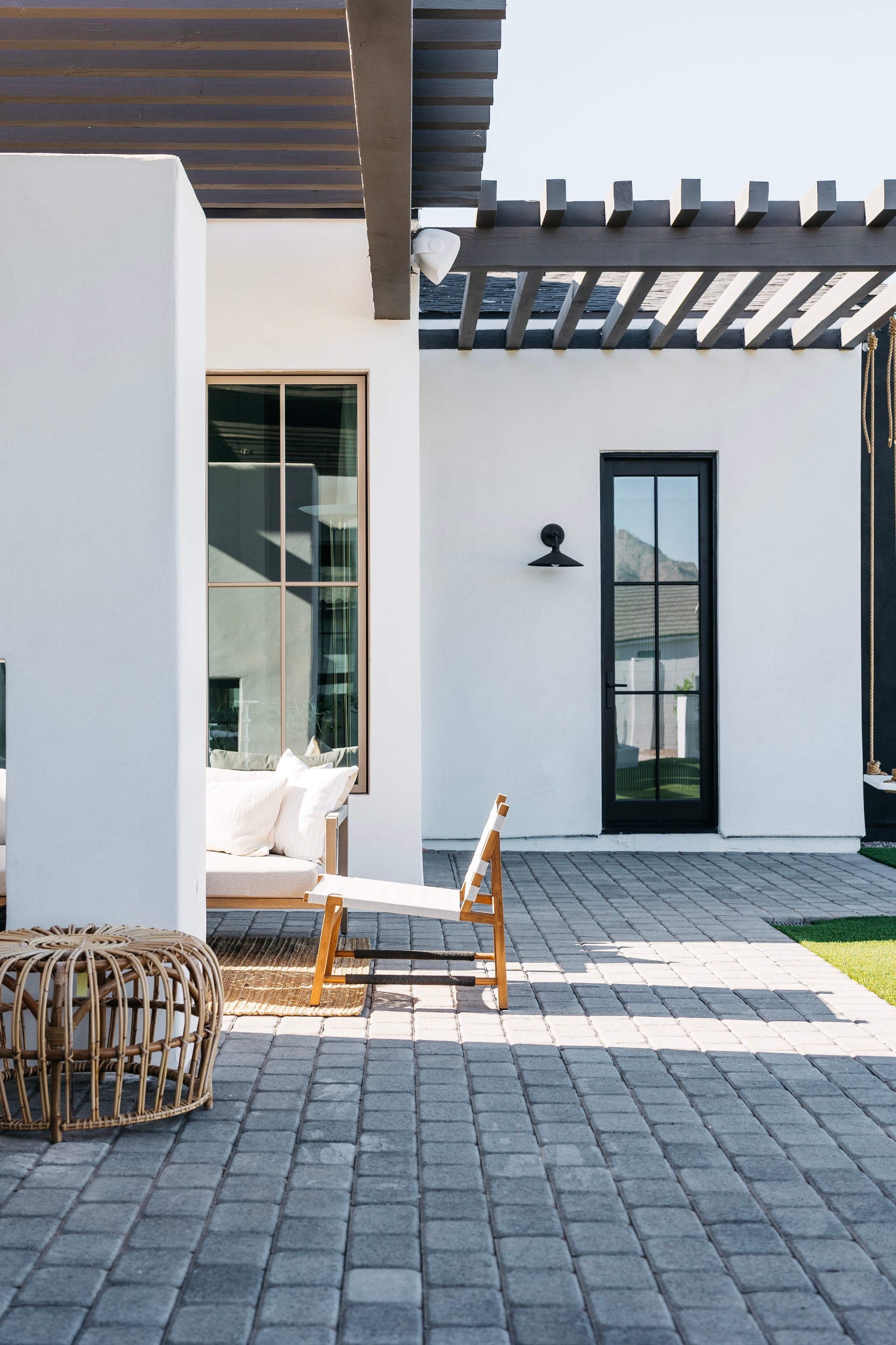 shelton exterior wall sconce