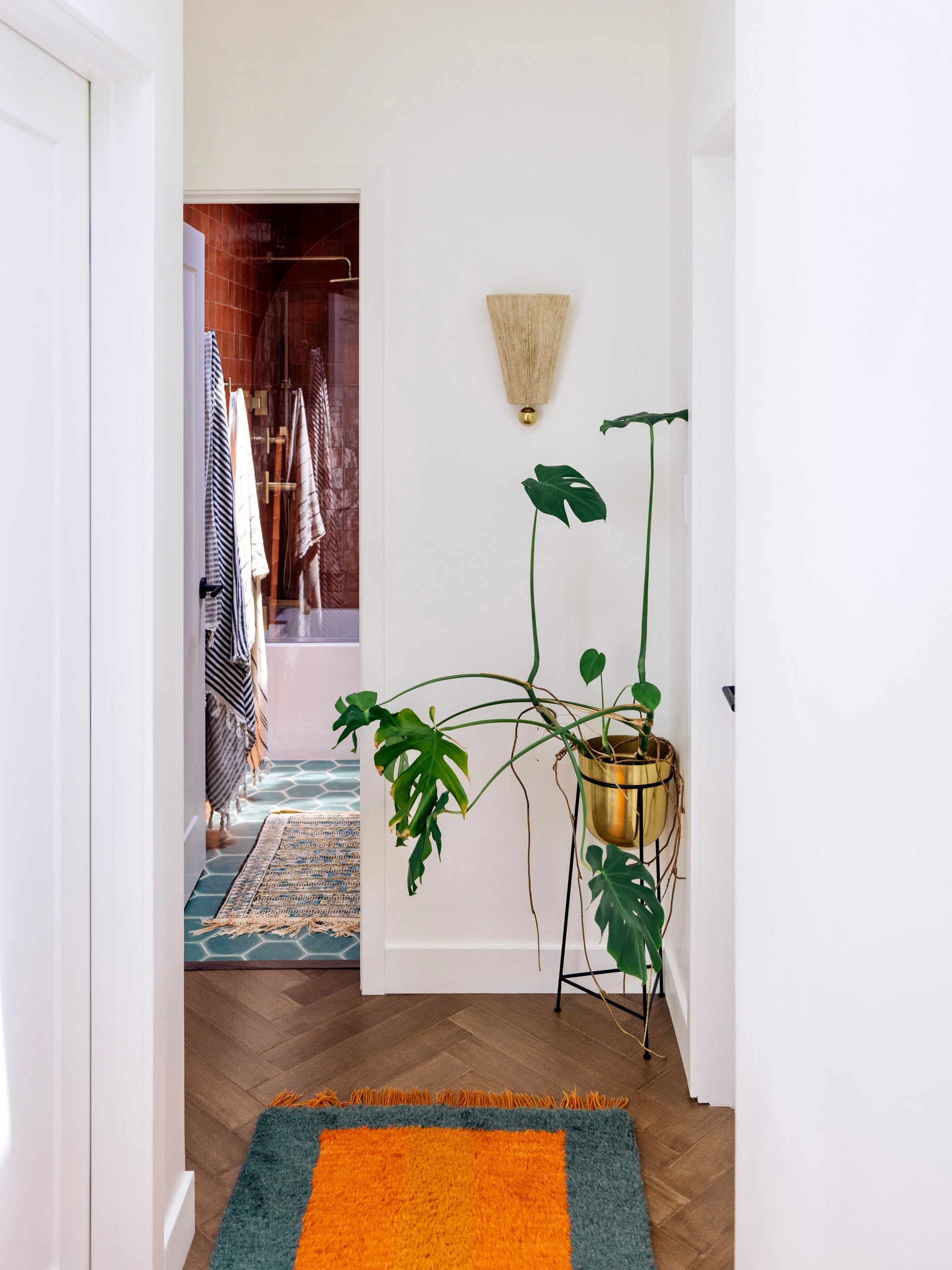 song wall sconce