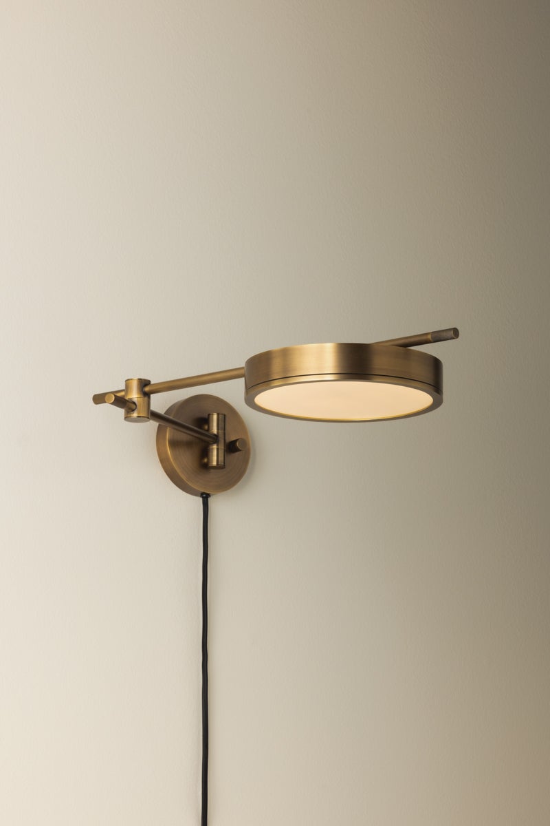 thatcher plug-in sconce