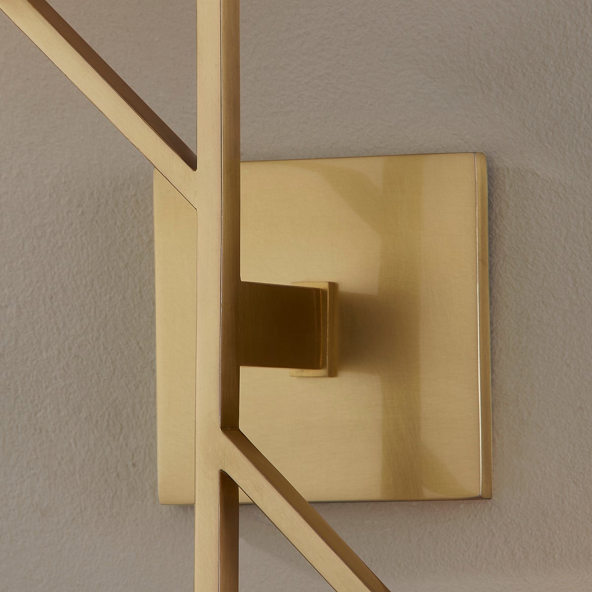 tring wall sconce