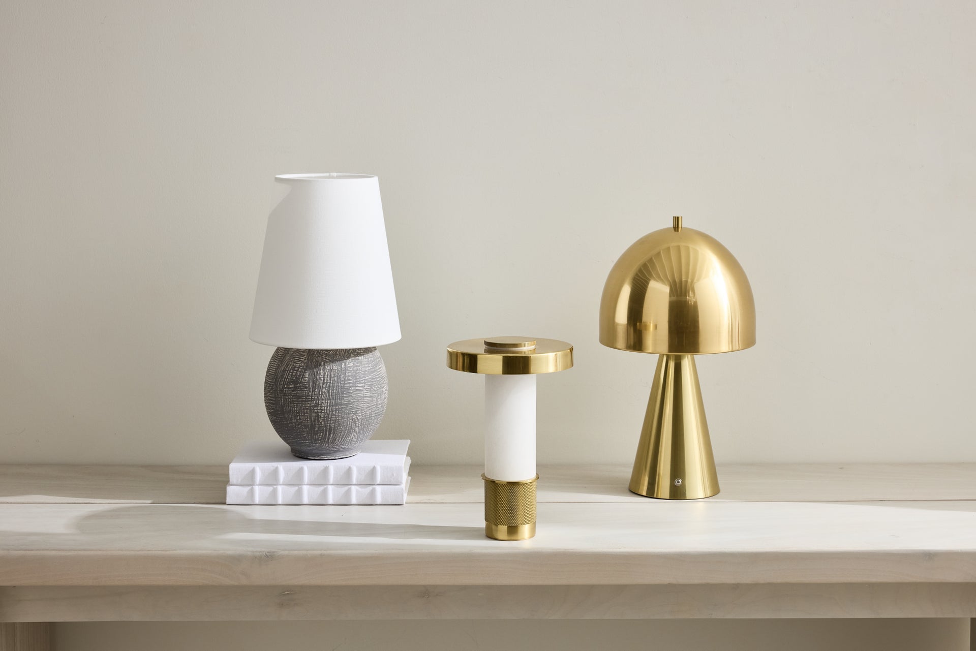 ulsterville rechargeable table lamp