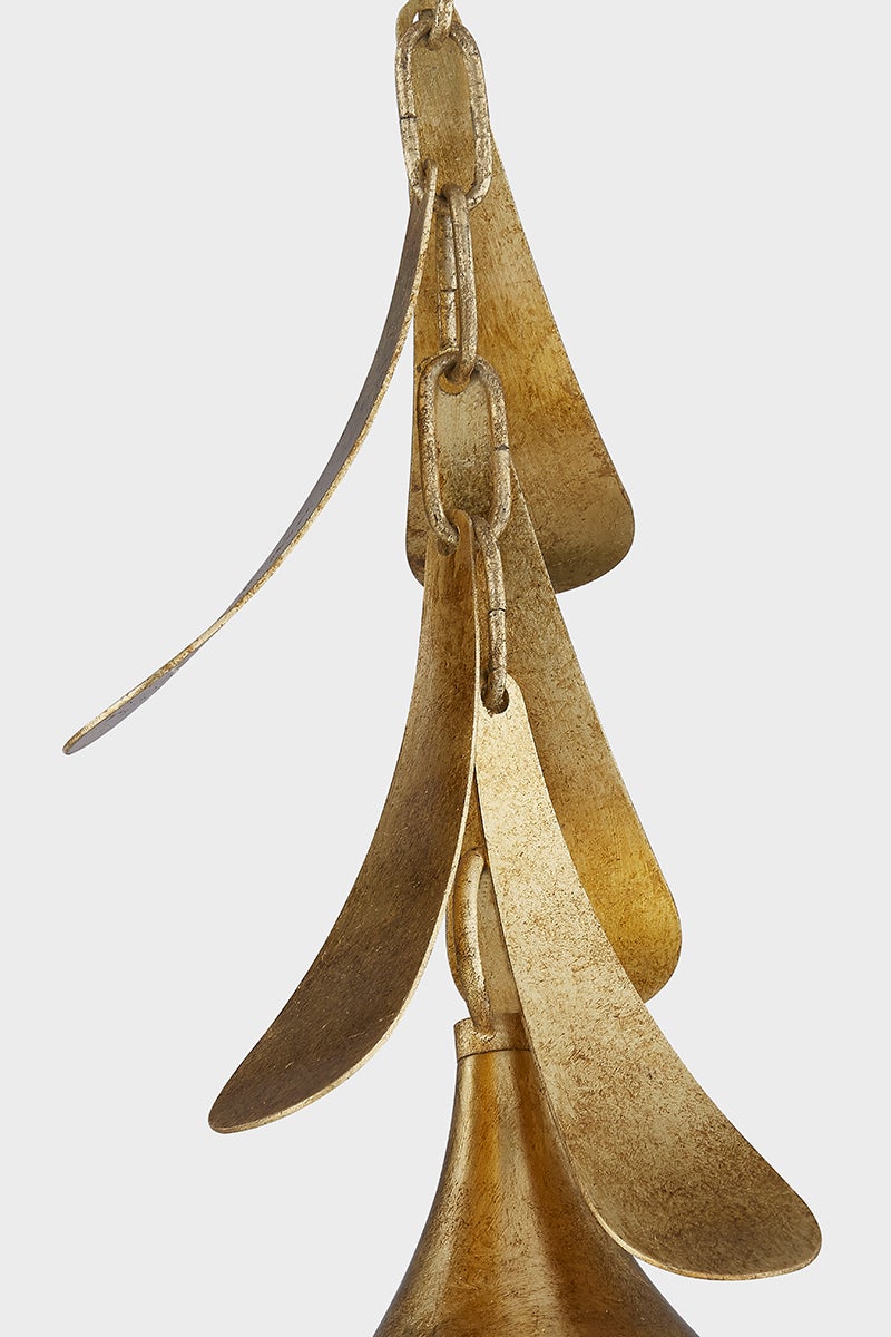 victoria pendant