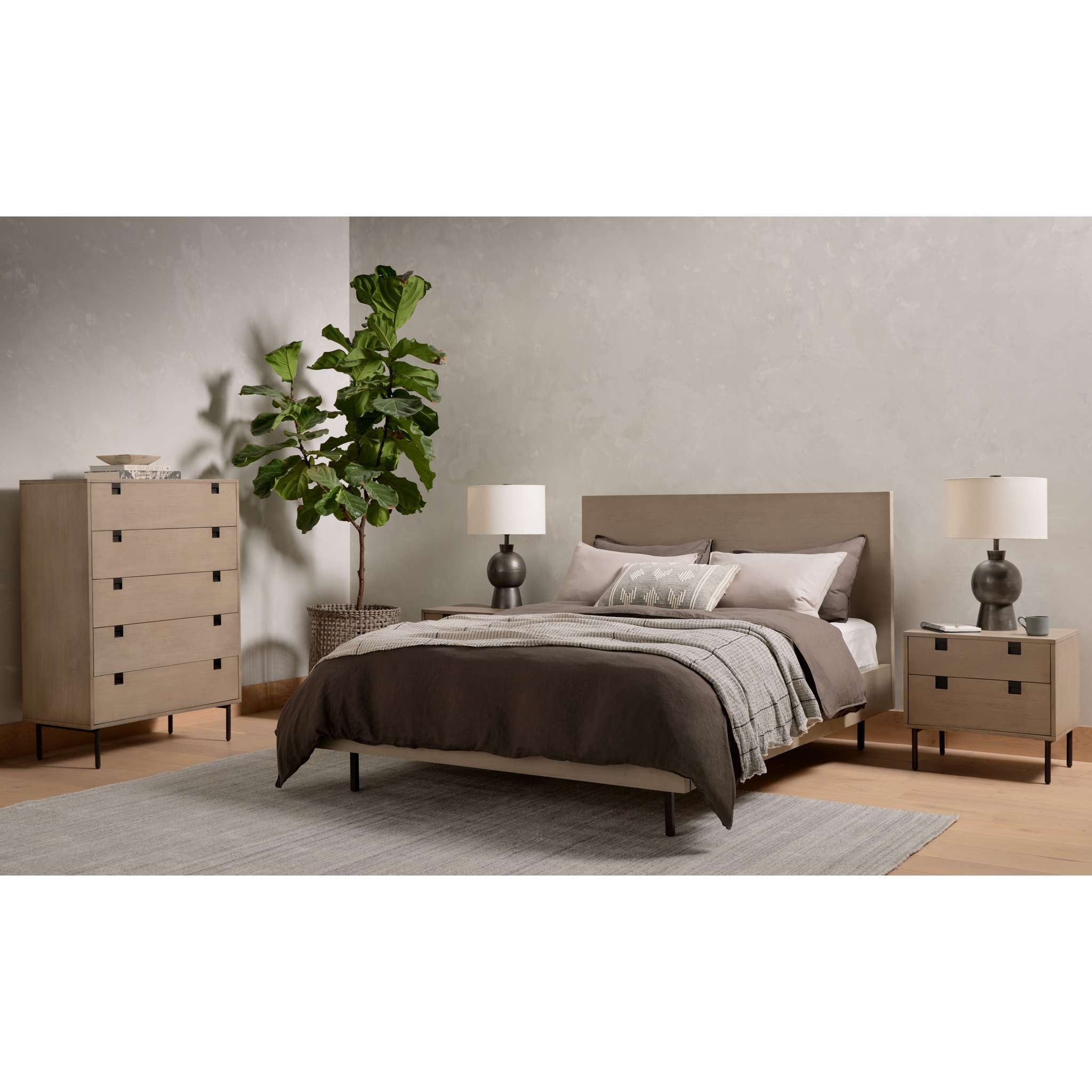 Carly 5 Drawer Dresser