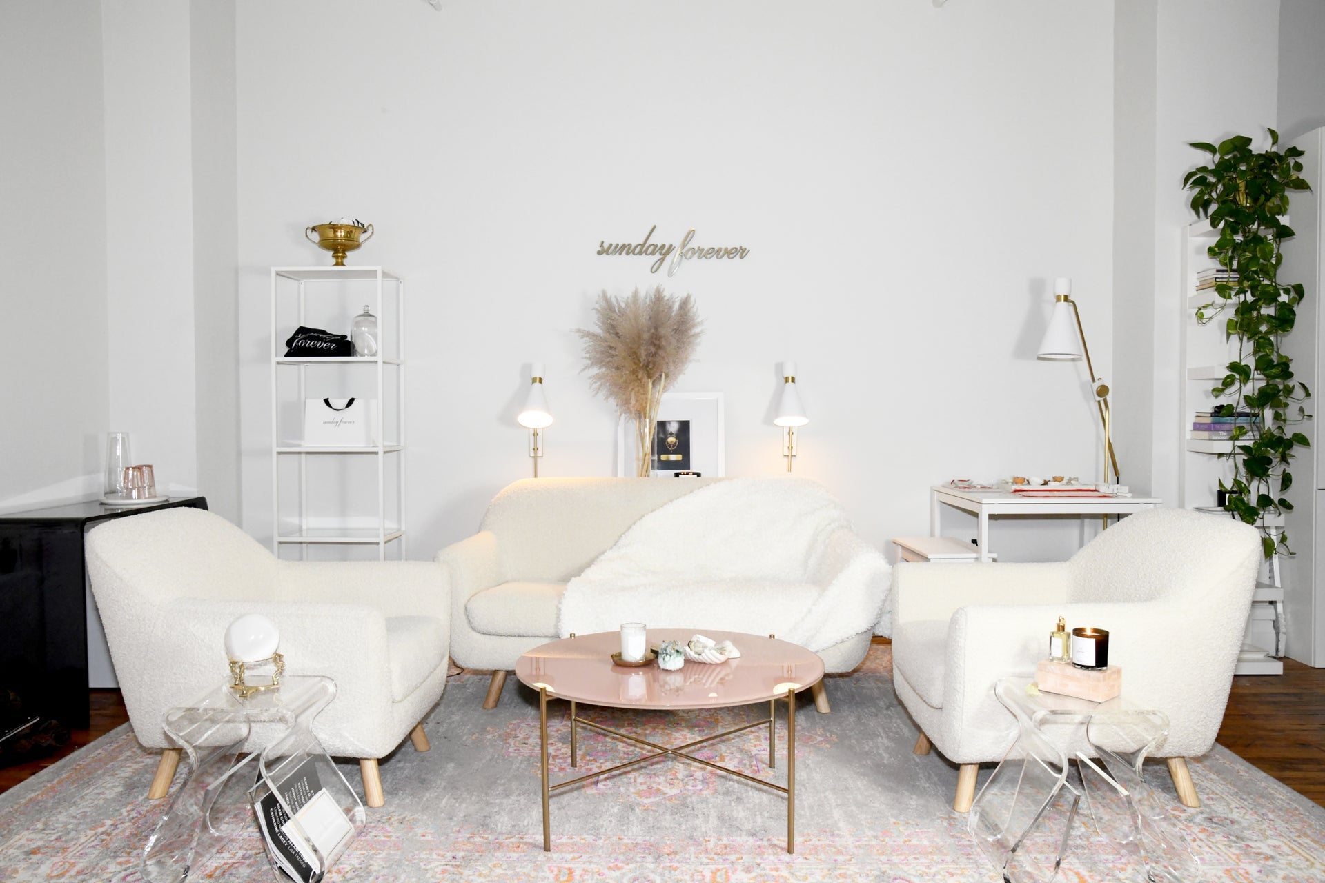 willa plug-in sconce