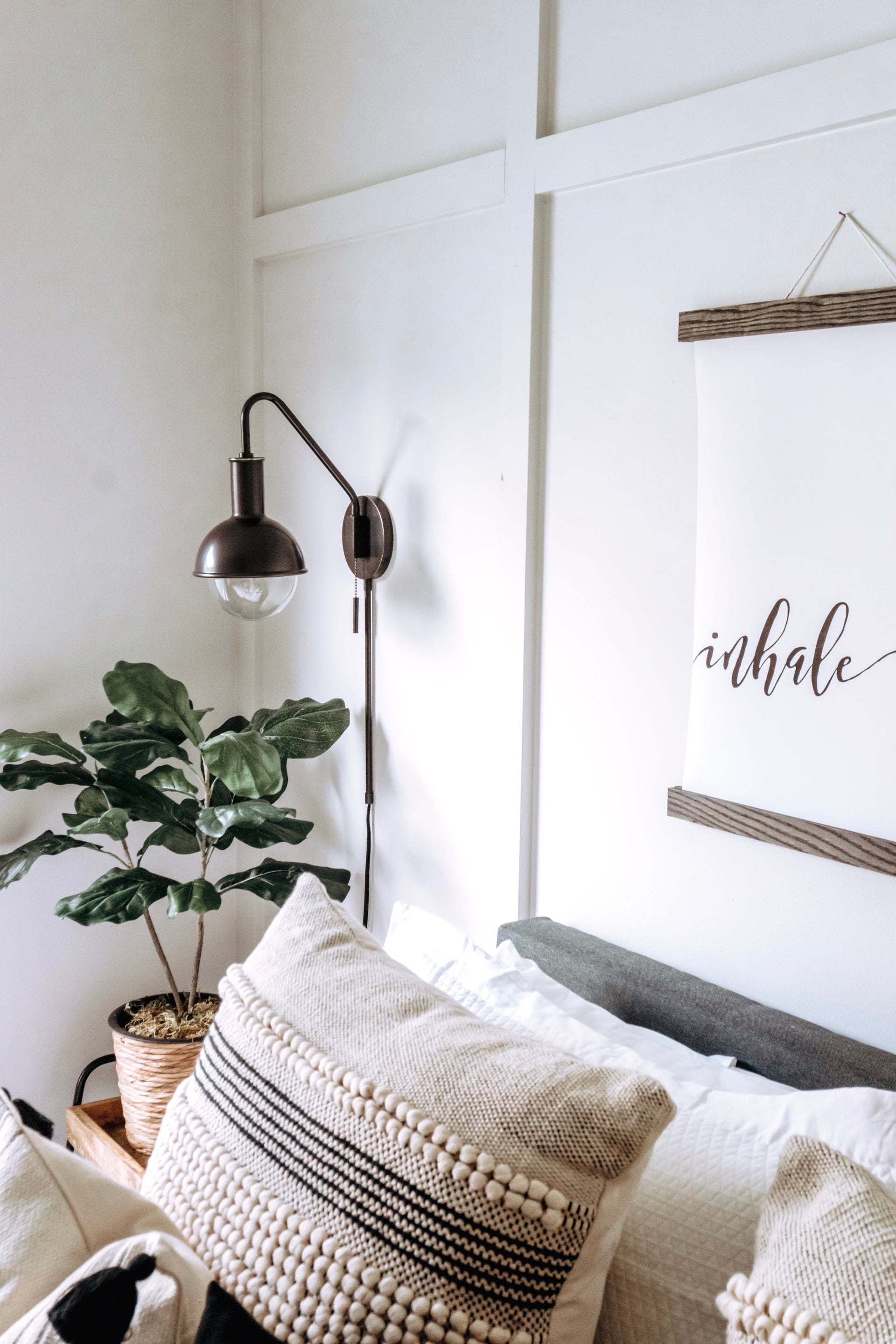 riley plug-in sconce