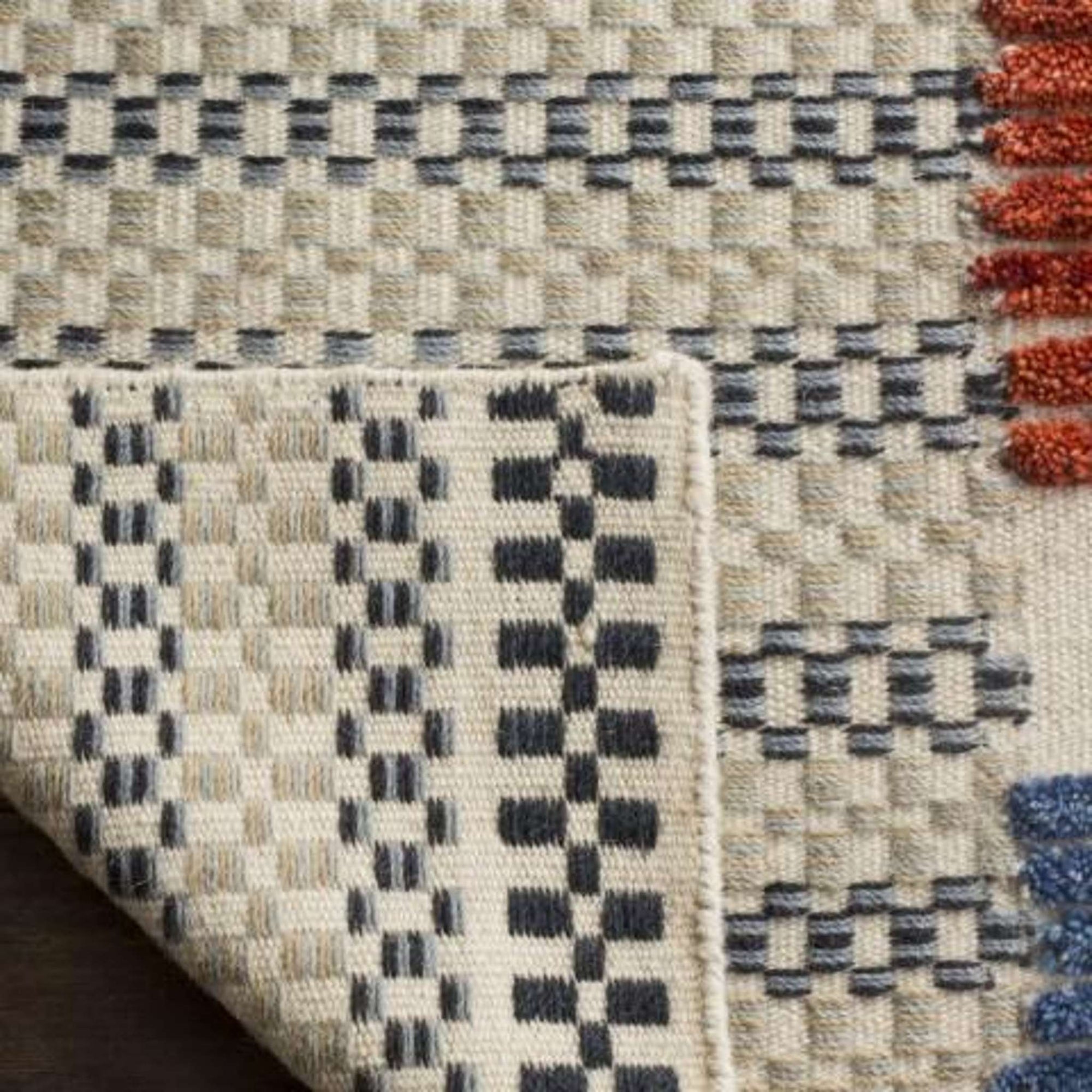 KILIM 824