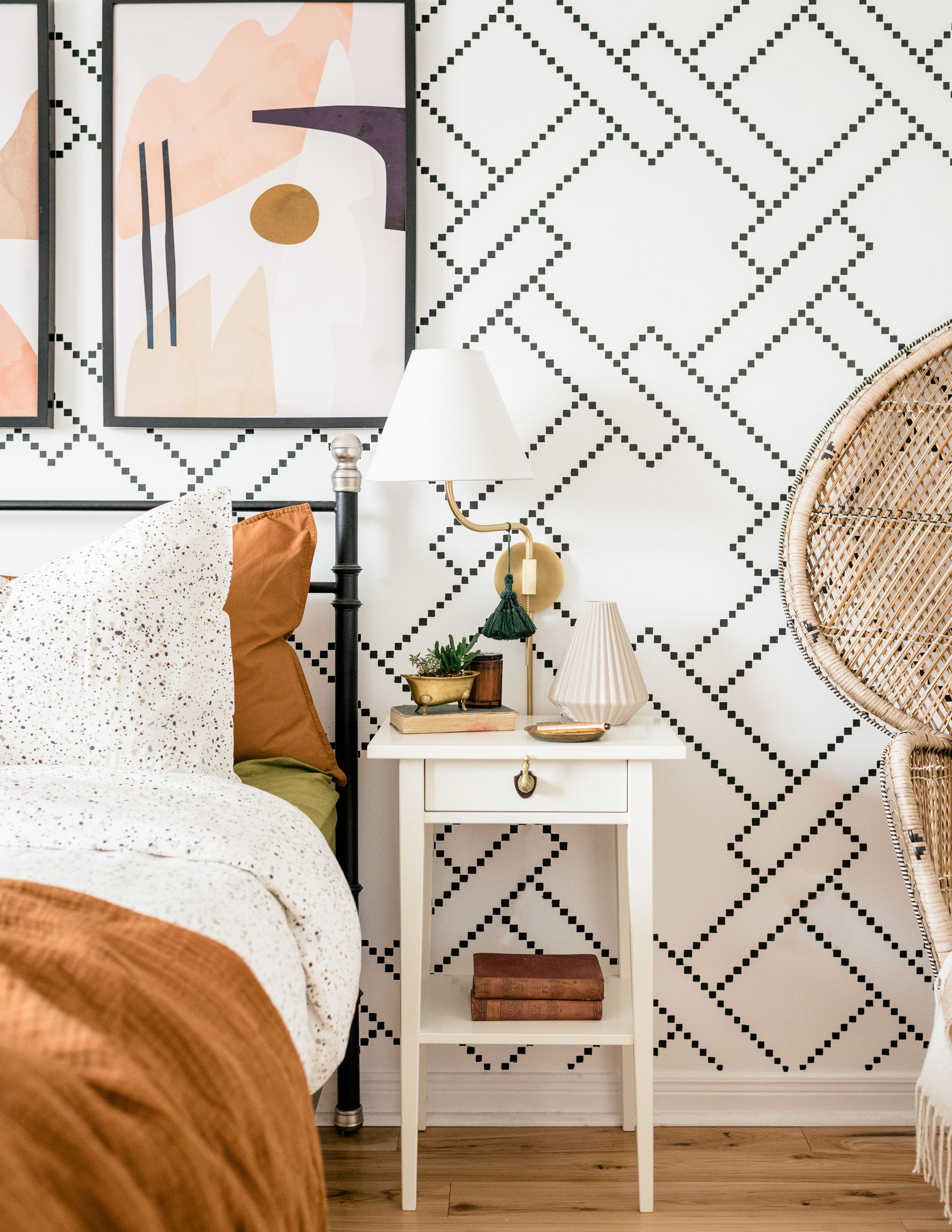 patti plug-in sconce