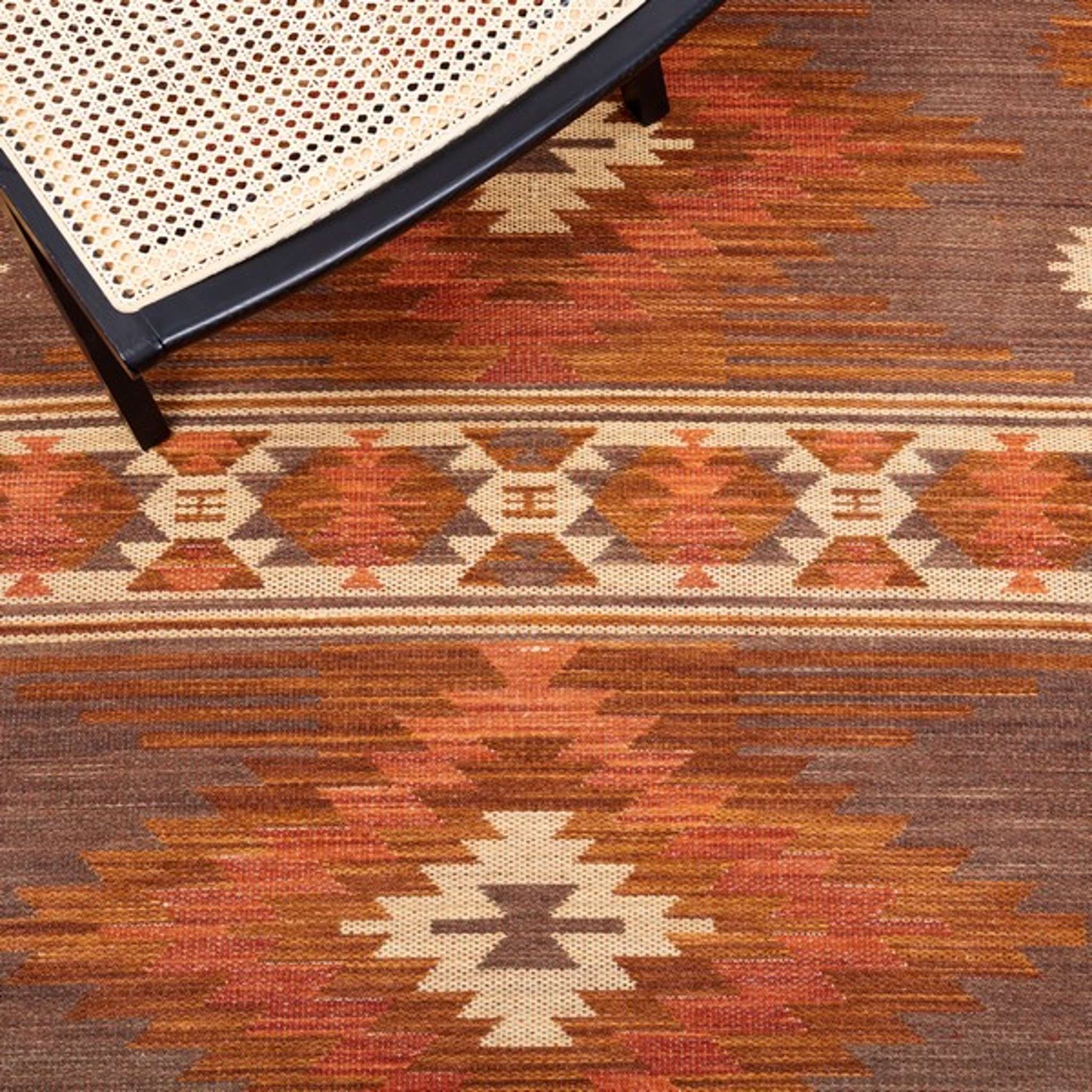 KILIM 331