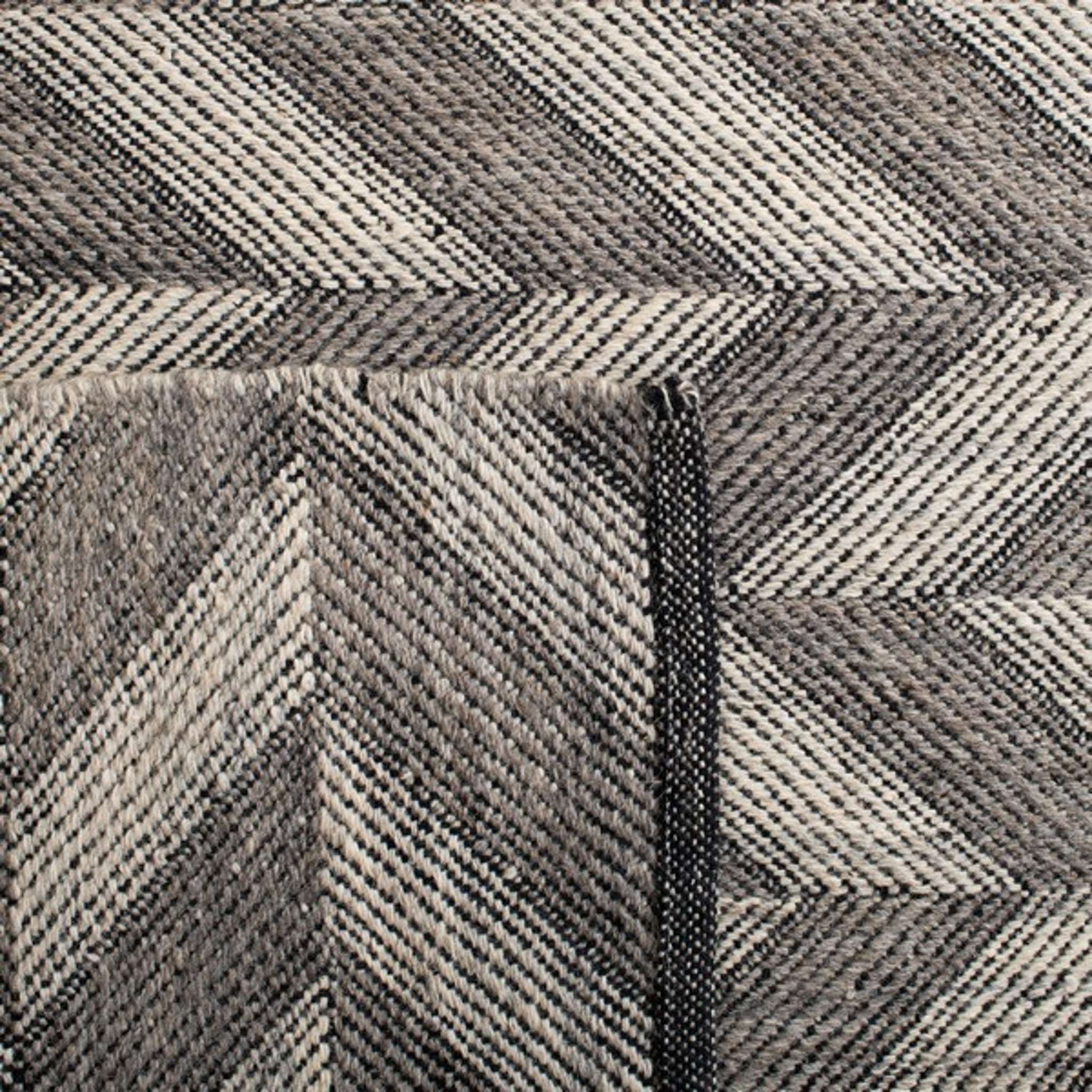 KILIM 730
