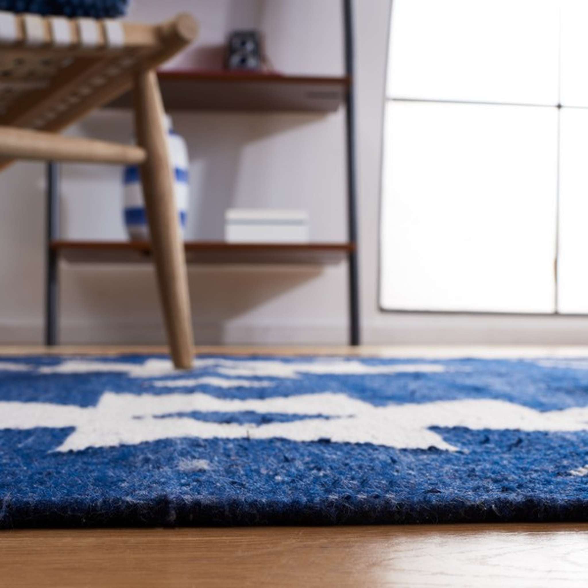 KILIM 764