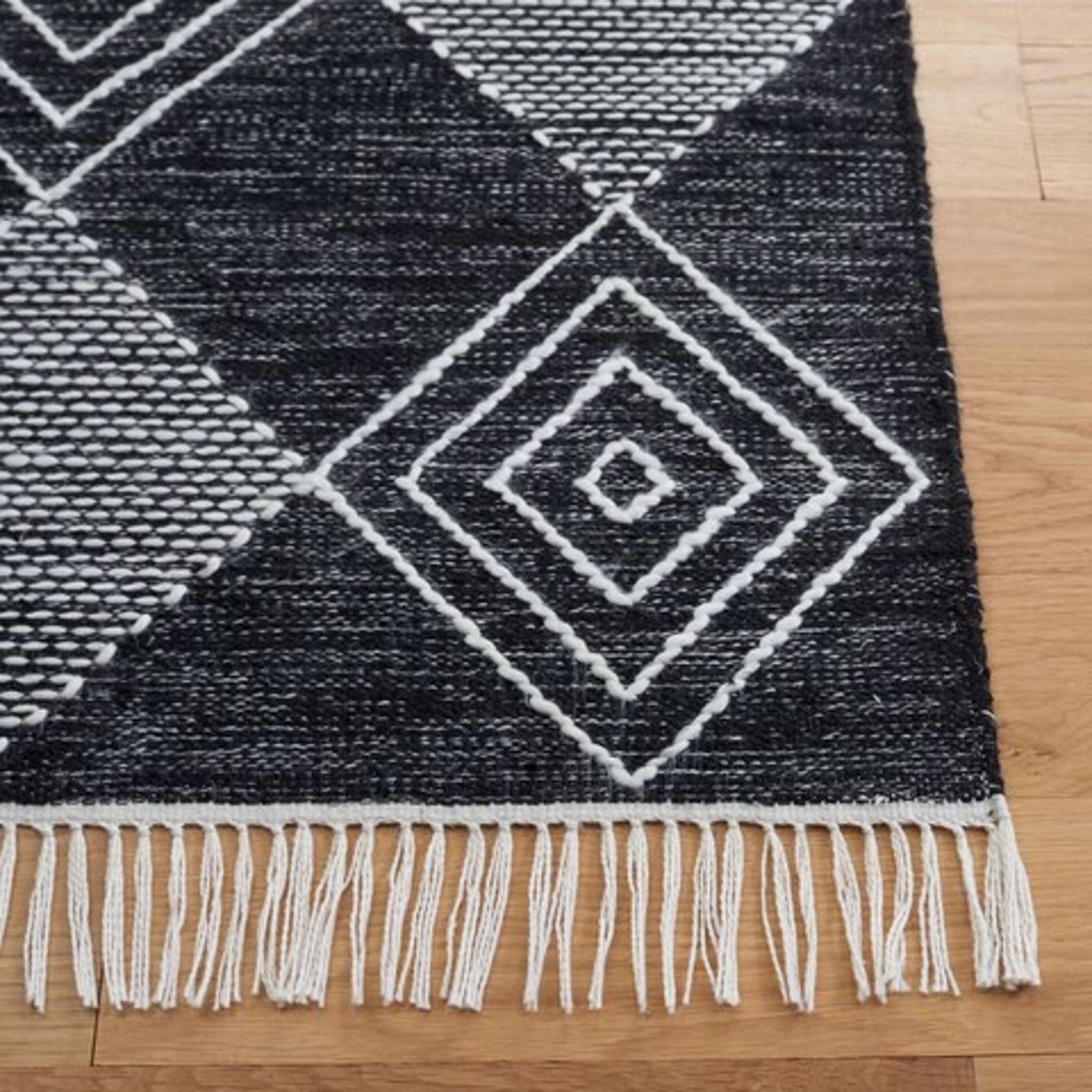 KILIM 306