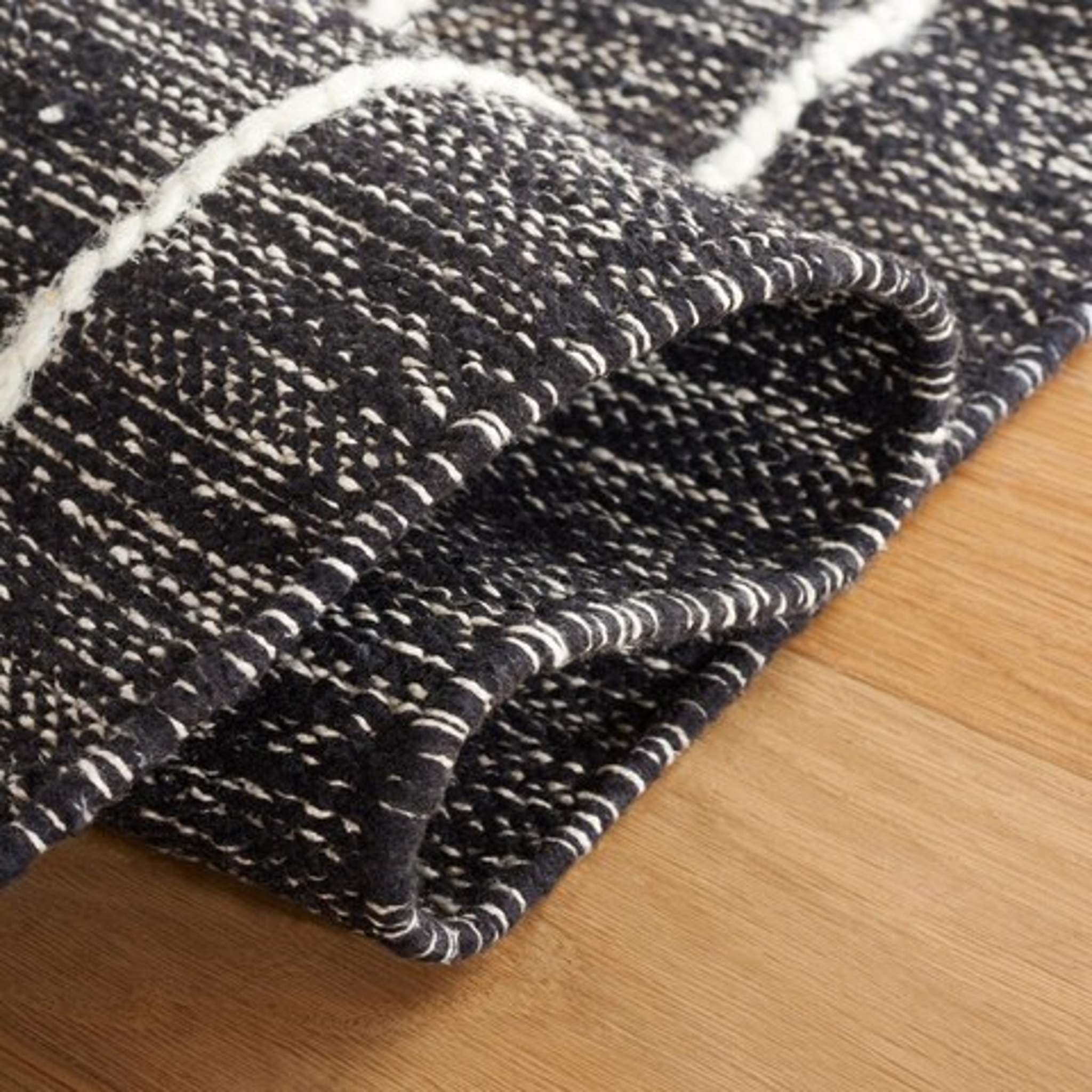 KILIM 326
